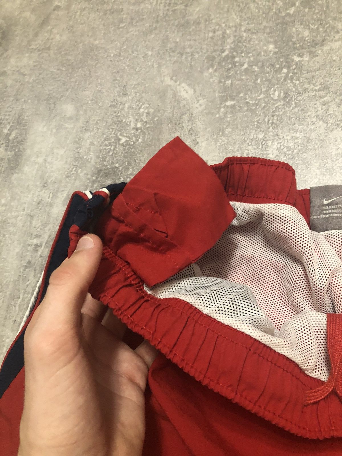 Nike × Vintage Vintage Nike Shorts Red Swoosh Logo Y2K Size US 32 / EU 48 - 8 Thumbnail