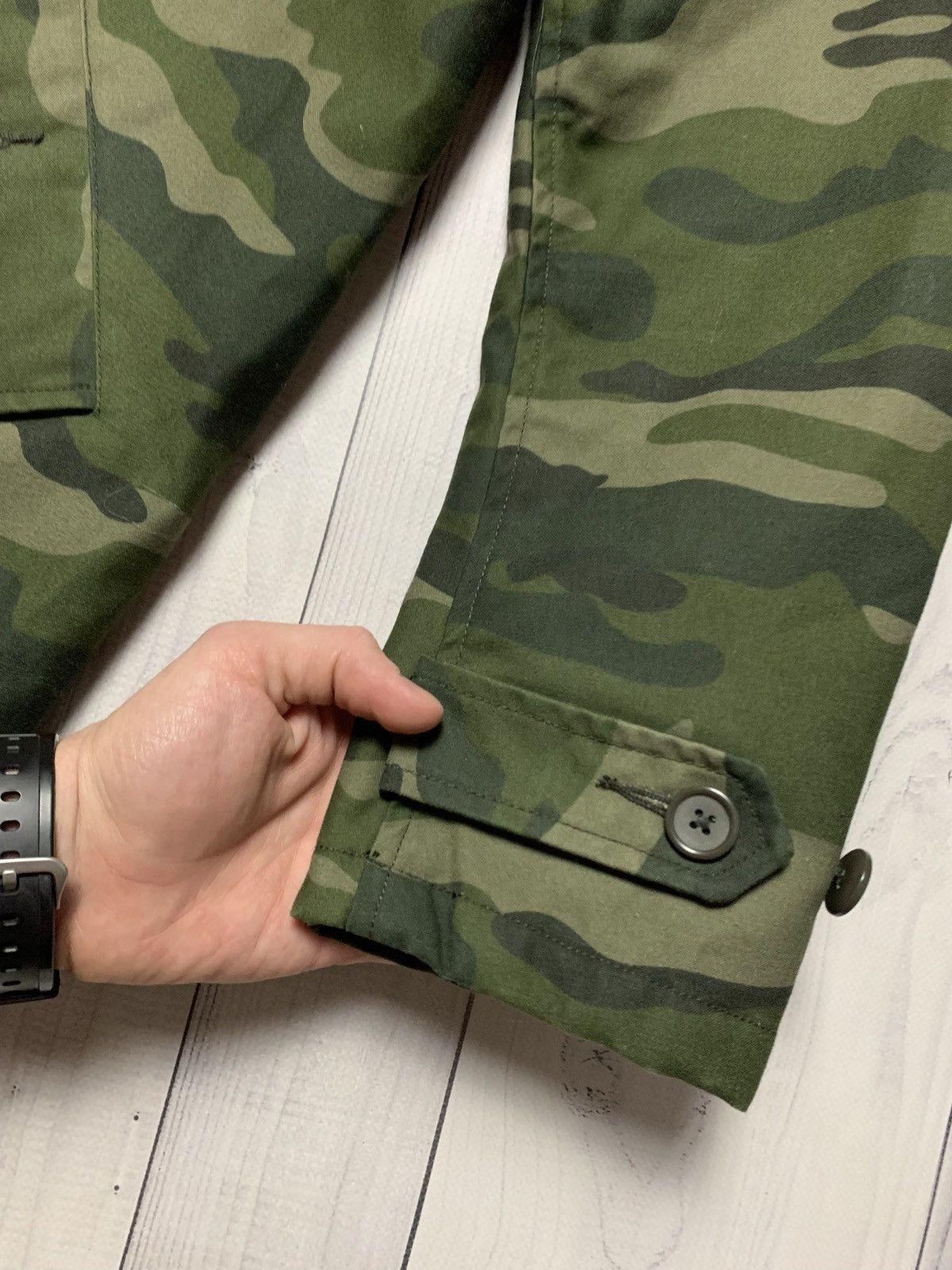 Carhartt × Carhartt Wip × Vintage Vintage Carhartt Wip Camo Parka jacket size M Size US M / EU 48-50 / 2 - 6 Thumbnail