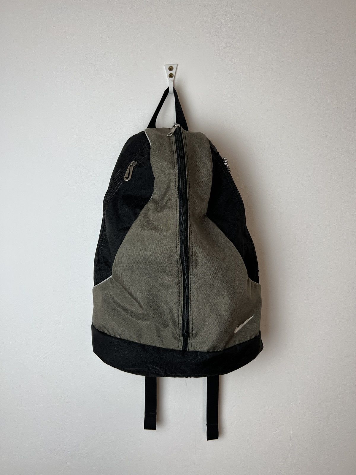 Nike Rare Vintage Nike Bag Pack Central Zipper Brown Reflective Size ONE SIZE - 1 Thumbnail