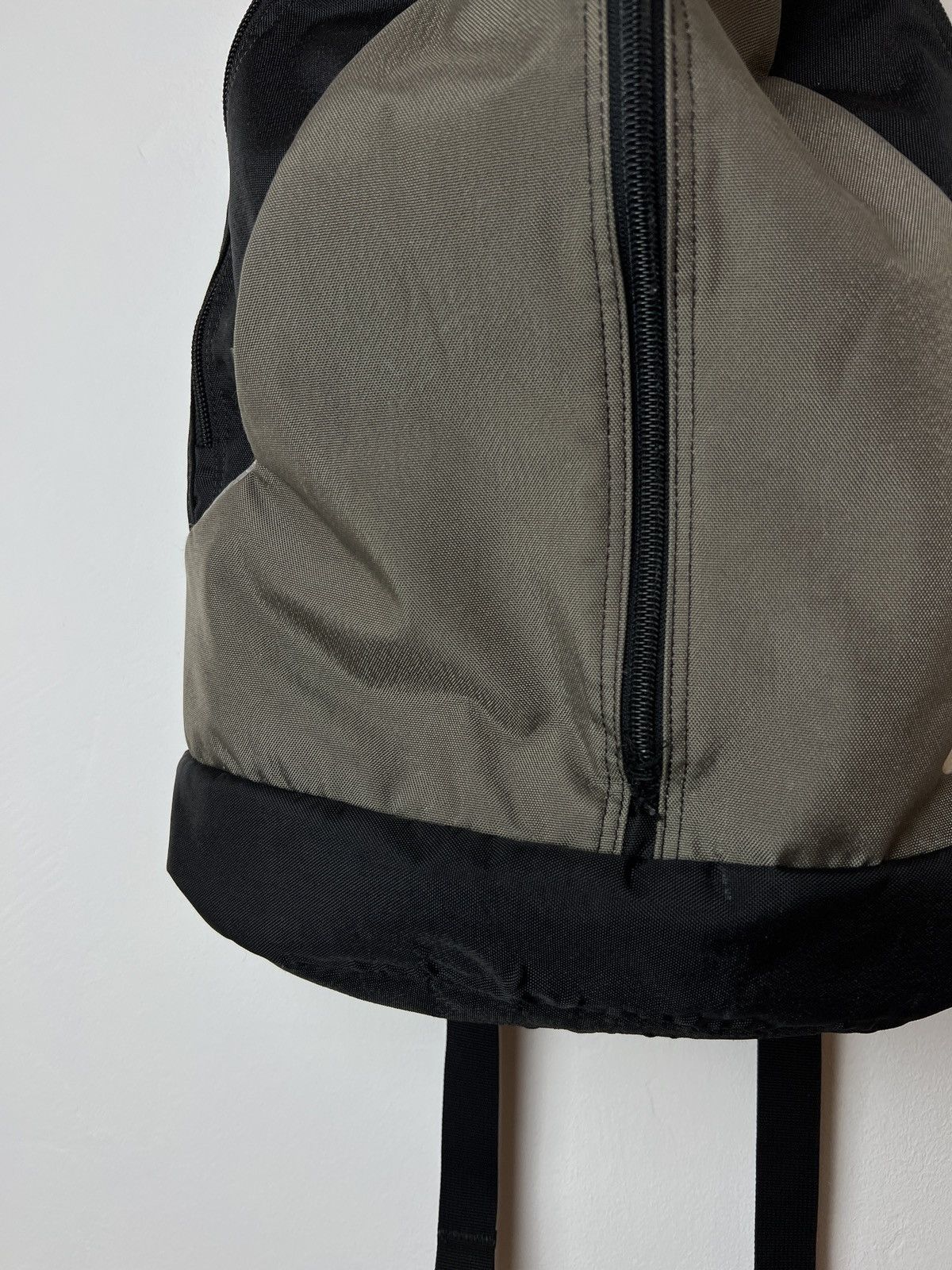Nike Rare Vintage Nike Bag Pack Central Zipper Brown Reflective Size ONE SIZE - 17 Thumbnail