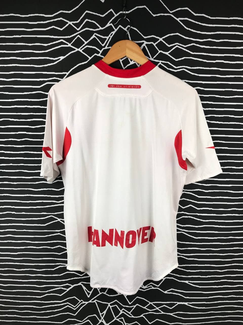 Diadora 2006/2007 Hannover 96 Bundesliga Diadora Jersey Size US M / EU 48-50 / 2 - 2 Thumbnail