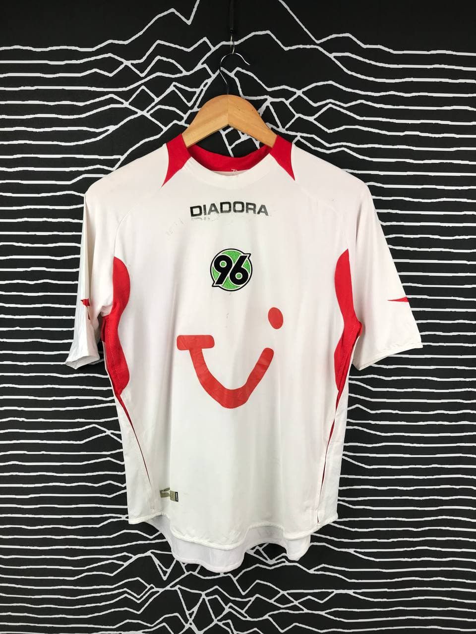 Diadora 2006/2007 Hannover 96 Bundesliga Diadora Jersey Size US M / EU 48-50 / 2 - 1 Thumbnail