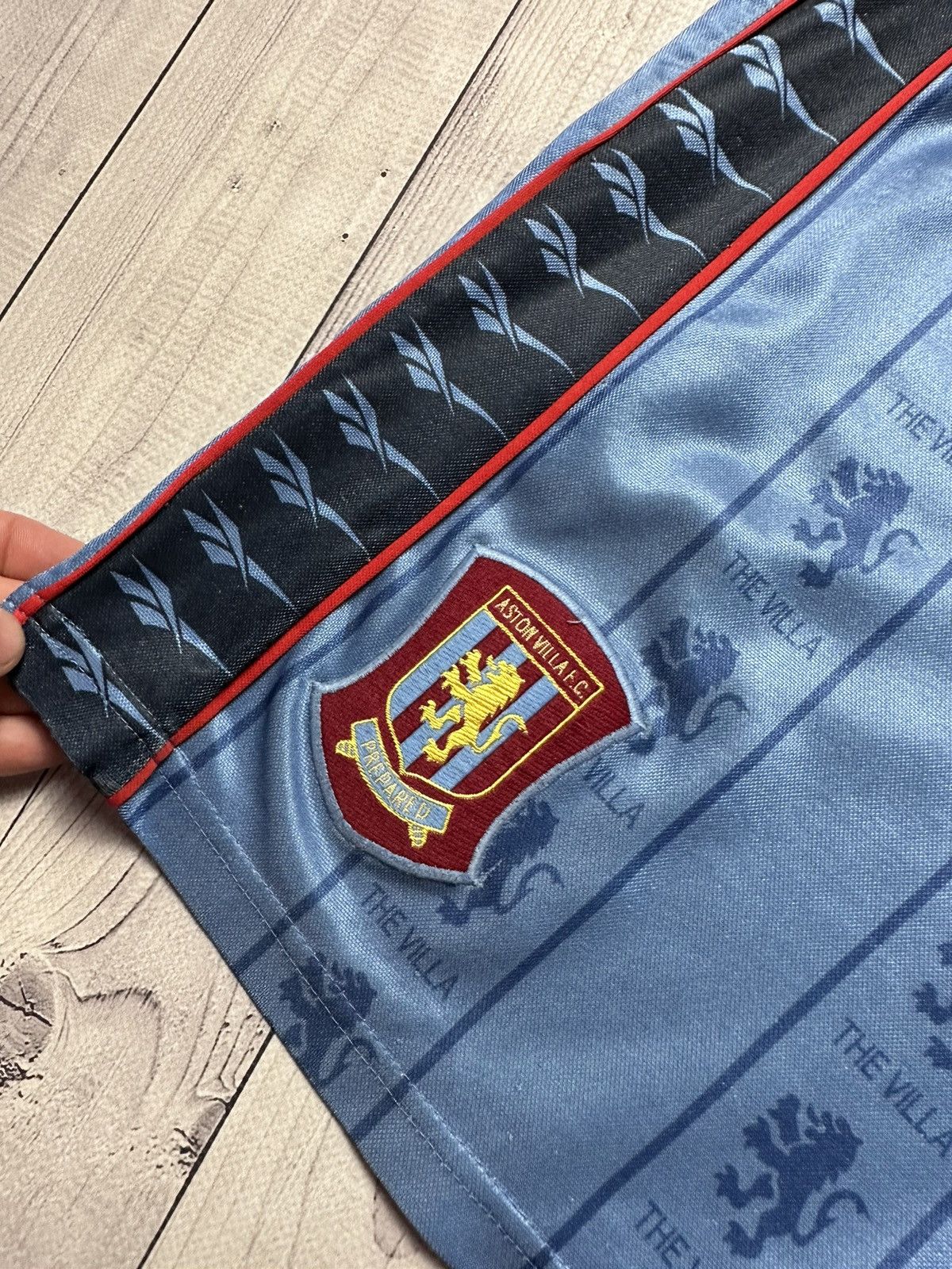 Reebok × Vintage Vintage Reebok soccer shorts Aston Villa size L rare Size US 34 / EU 50 - 3 Thumbnail