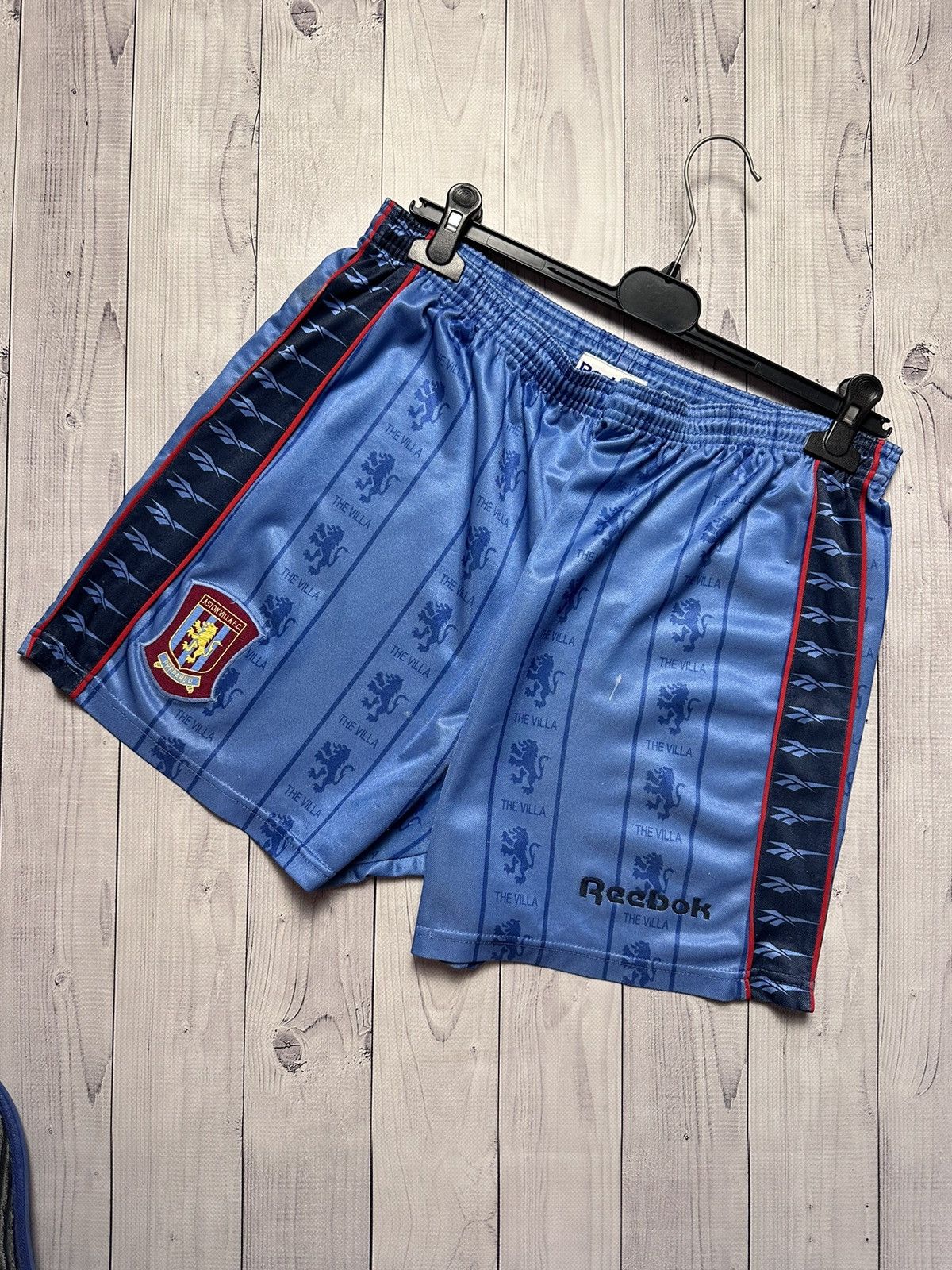 Reebok × Vintage Vintage Reebok soccer shorts Aston Villa size L rare Size US 34 / EU 50 - 1 Thumbnail