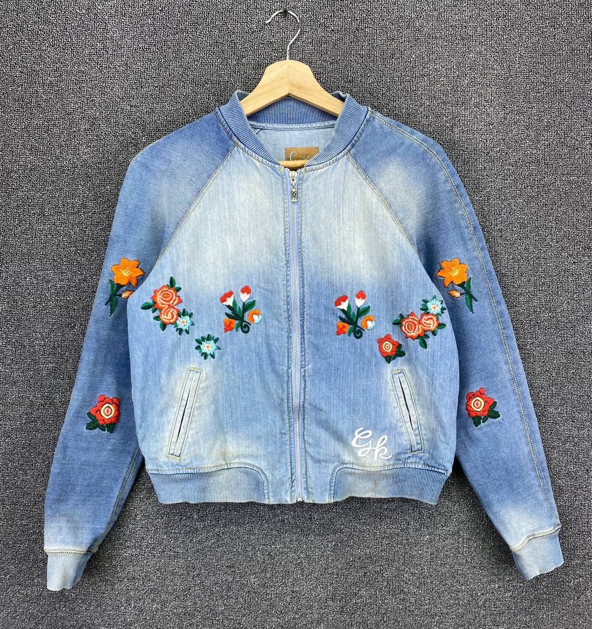 Japanese Brand Vintage Goji Italia Cactus Flowering Embroidery Denim Jacket Size M / US 6-8 / IT 42-44 - 1 Thumbnail