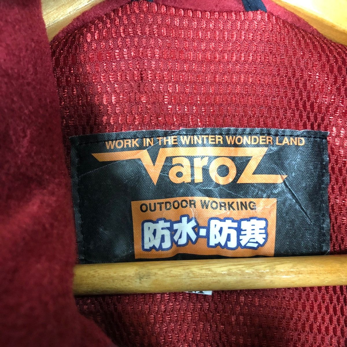 Vintage VINTAGE VAROZ OUTDOORWEAR JACKET CASUAL JUMPER PULLOVER Size US M / EU 48-50 / 2 - 4 Thumbnail