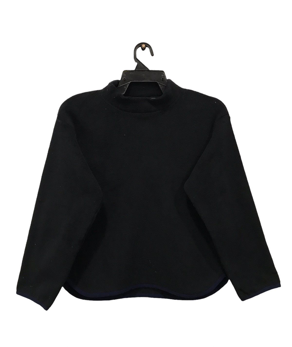 UNIQLO KIDS WHITE MOUNTAINEERING SWEATSHIRT
