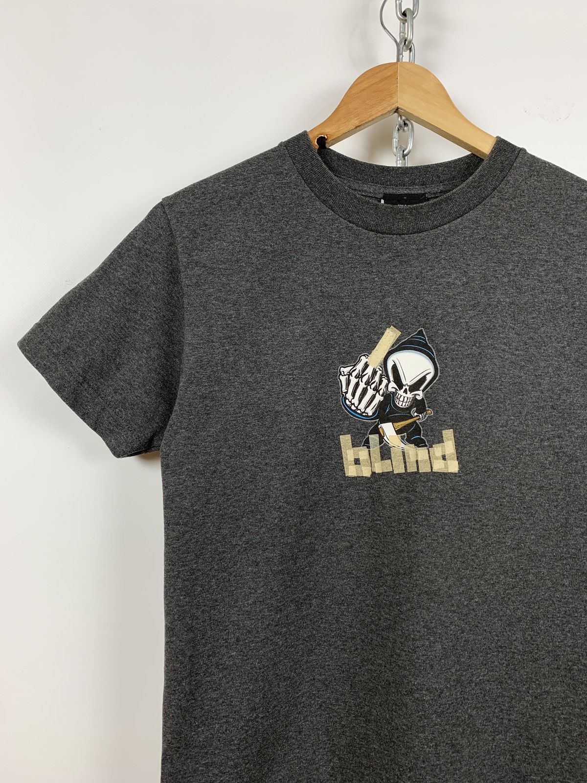 Hook-Ups Vintage Blind Middle Finger Fuck You Skateboard Grey T-Shirt Size US S / EU 44-46 / 1 - 2 Thumbnail