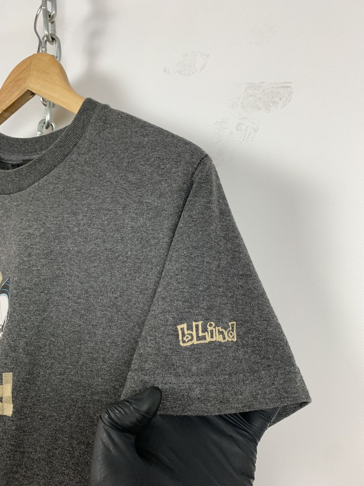 Hook-Ups Vintage Blind Middle Finger Fuck You Skateboard Grey T-Shirt Size US S / EU 44-46 / 1 - 6 Thumbnail