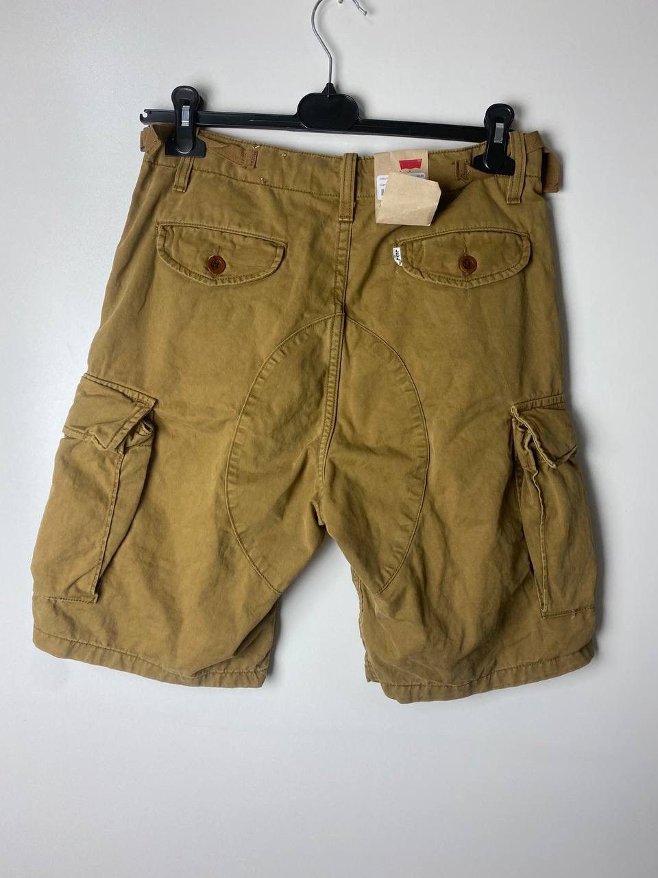 Levi's New Levi’s cargo shorts size 28 Size US 28 / EU 44 - 2 Thumbnail
