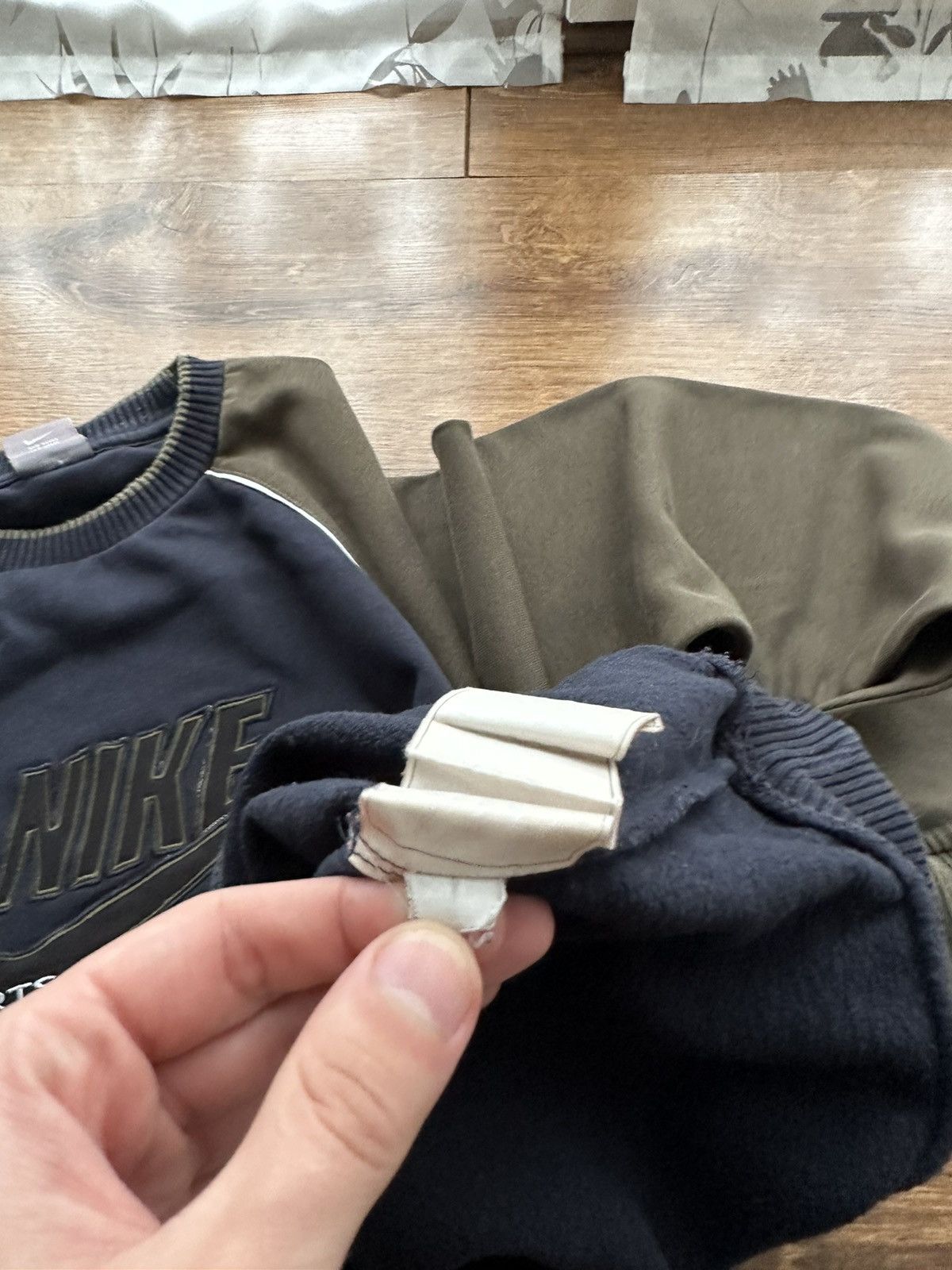 Nike Vintage Nike Logo Crewneck Sweatshirt Size US M / EU 48-50 / 2 - 7 Thumbnail