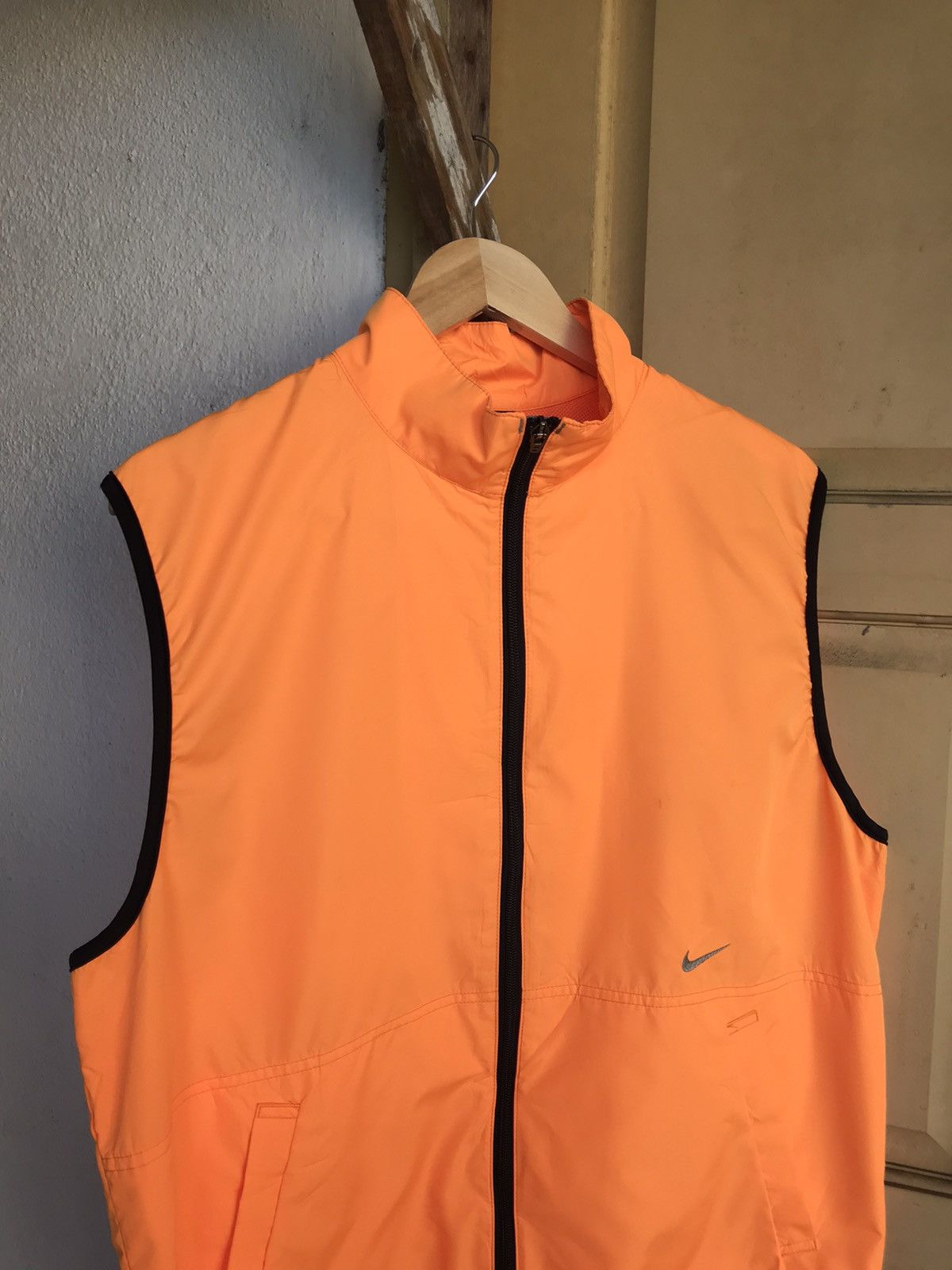 Nike Vintage Nike Small Swoosh Pocket Back Light Vest Size US XL / EU 56 / 4 - 3 Thumbnail