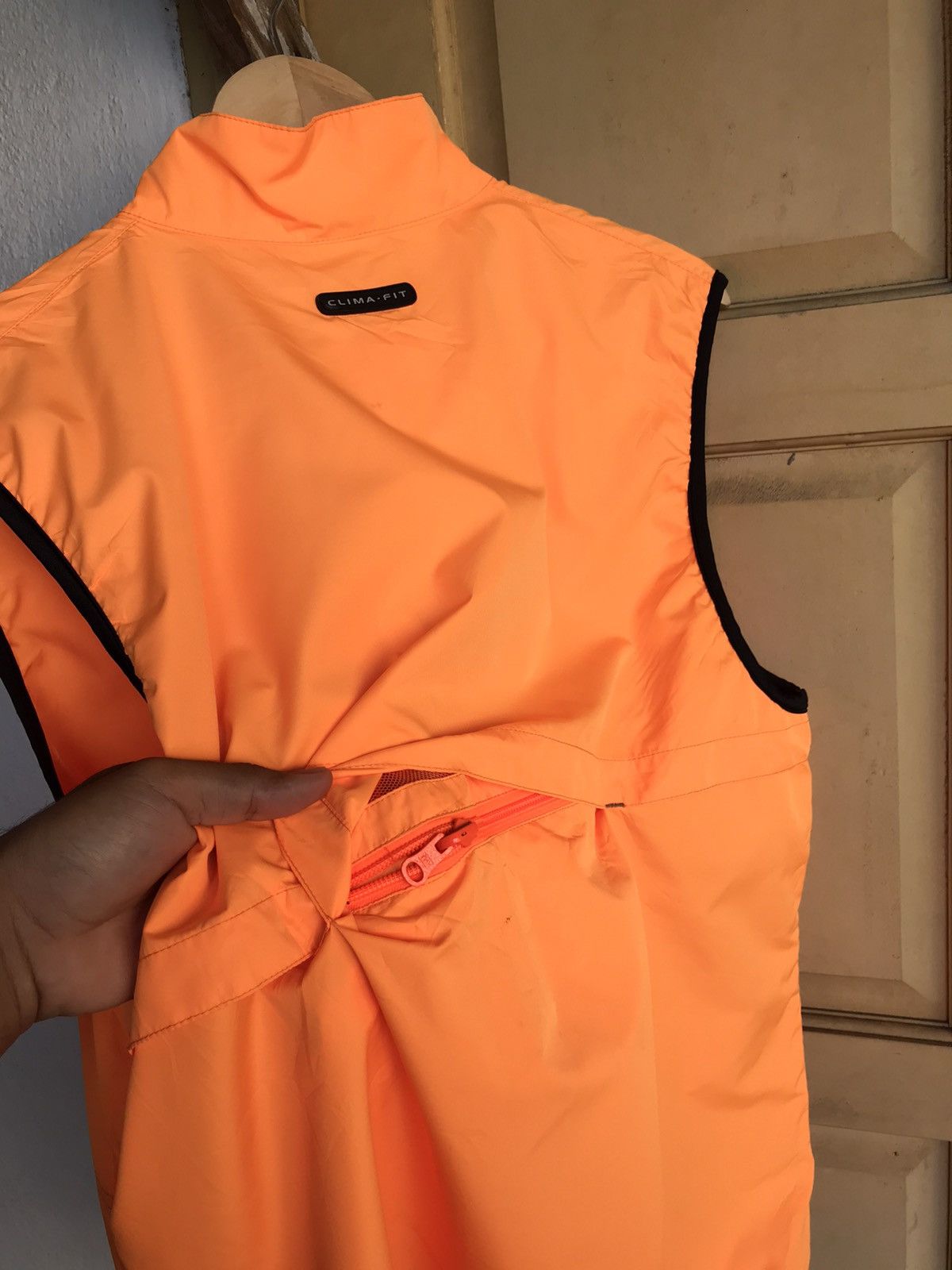 Nike Vintage Nike Small Swoosh Pocket Back Light Vest Size US XL / EU 56 / 4 - 12 Thumbnail