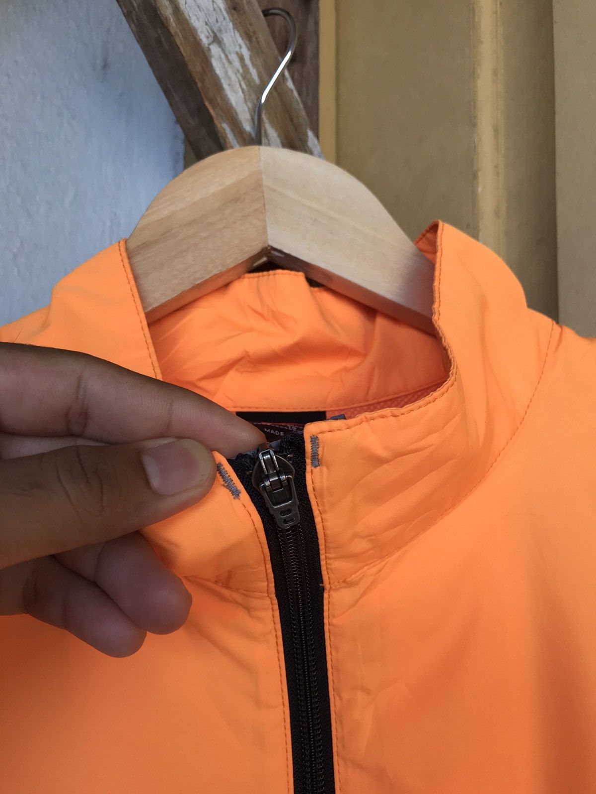 Nike Vintage Nike Small Swoosh Pocket Back Light Vest Size US XL / EU 56 / 4 - 4 Thumbnail