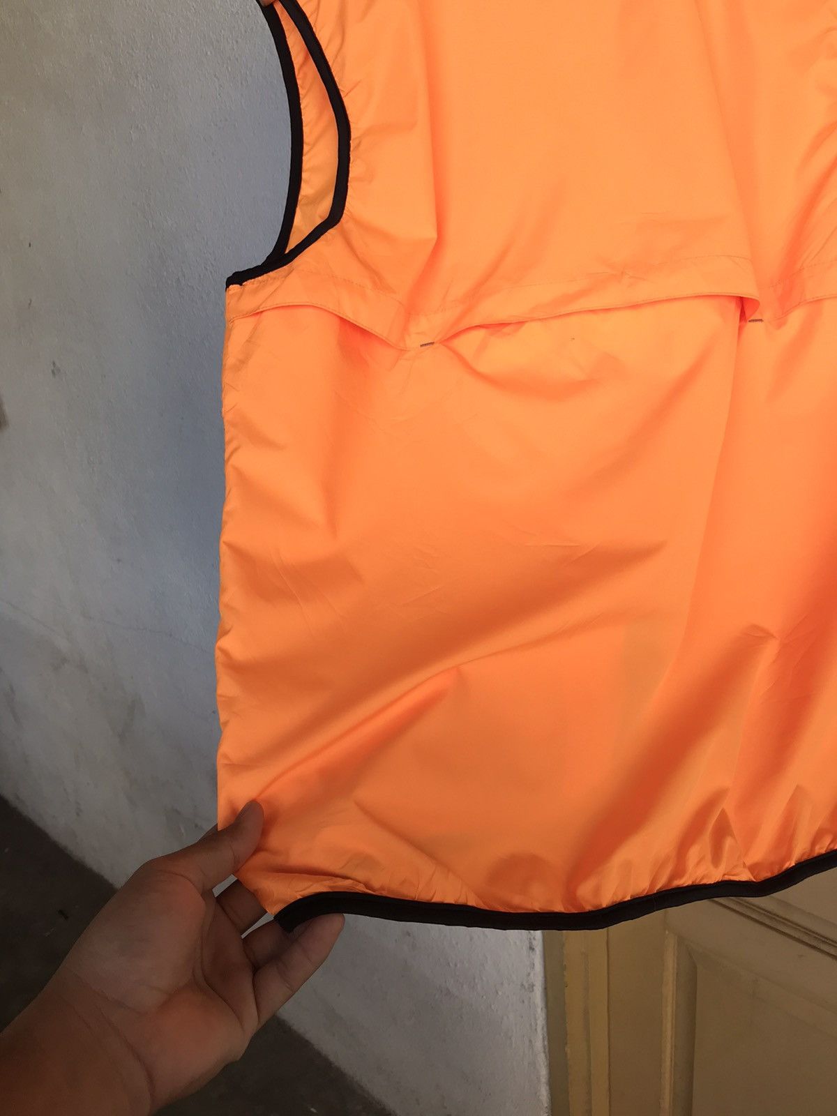 Nike Vintage Nike Small Swoosh Pocket Back Light Vest Size US XL / EU 56 / 4 - 13 Thumbnail