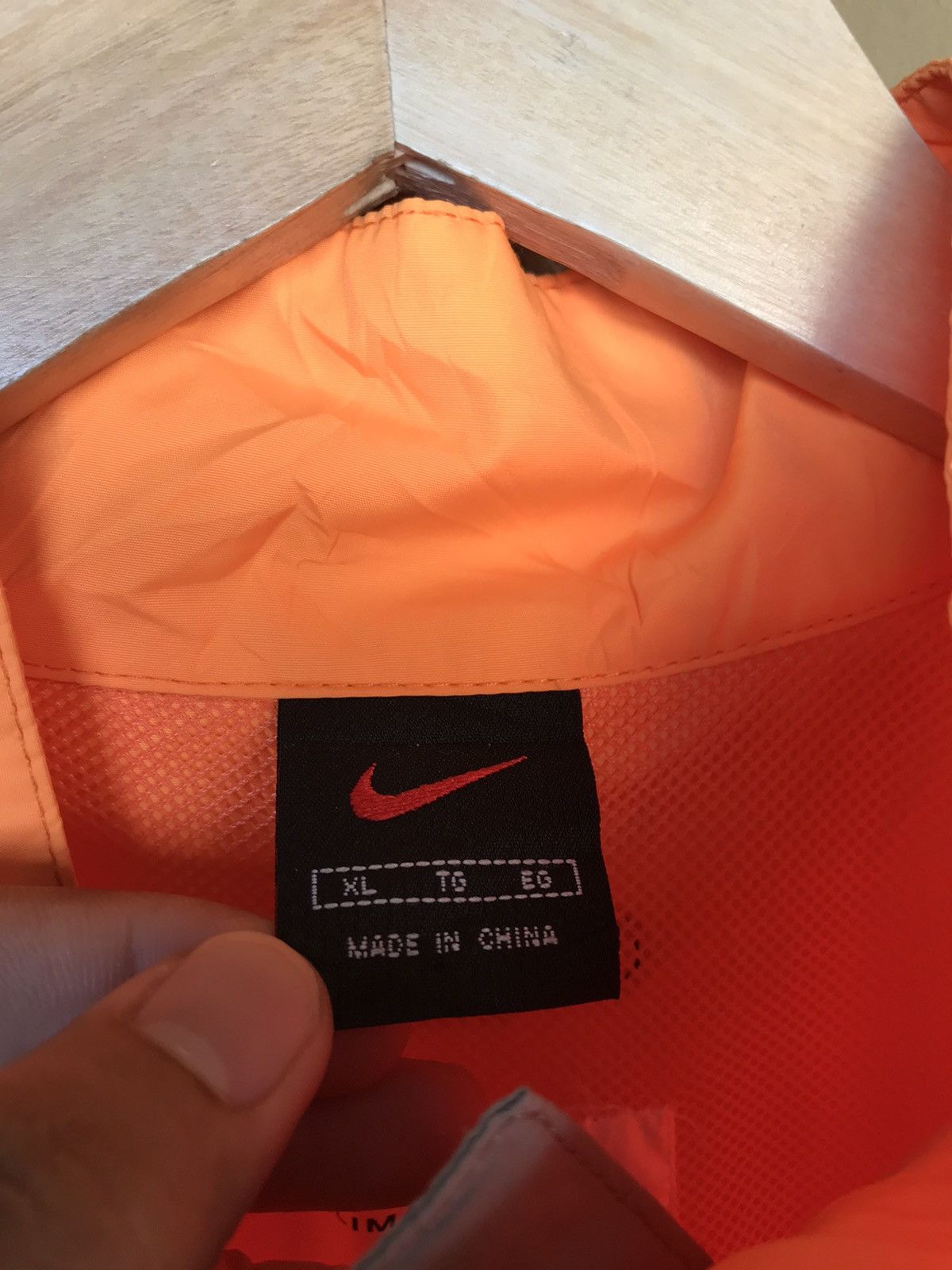 Nike Vintage Nike Small Swoosh Pocket Back Light Vest Size US XL / EU 56 / 4 - 5 Thumbnail