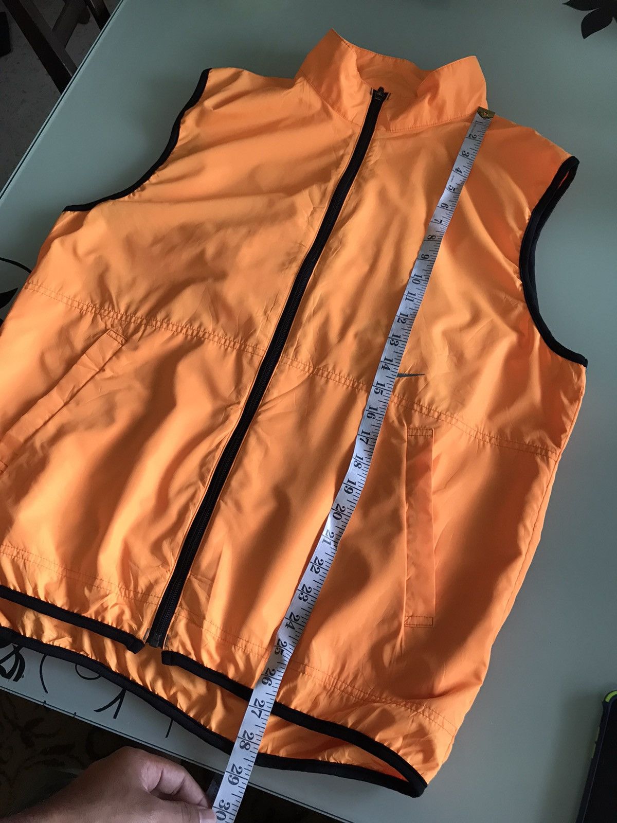 Nike Vintage Nike Small Swoosh Pocket Back Light Vest Size US XL / EU 56 / 4 - 18 Thumbnail