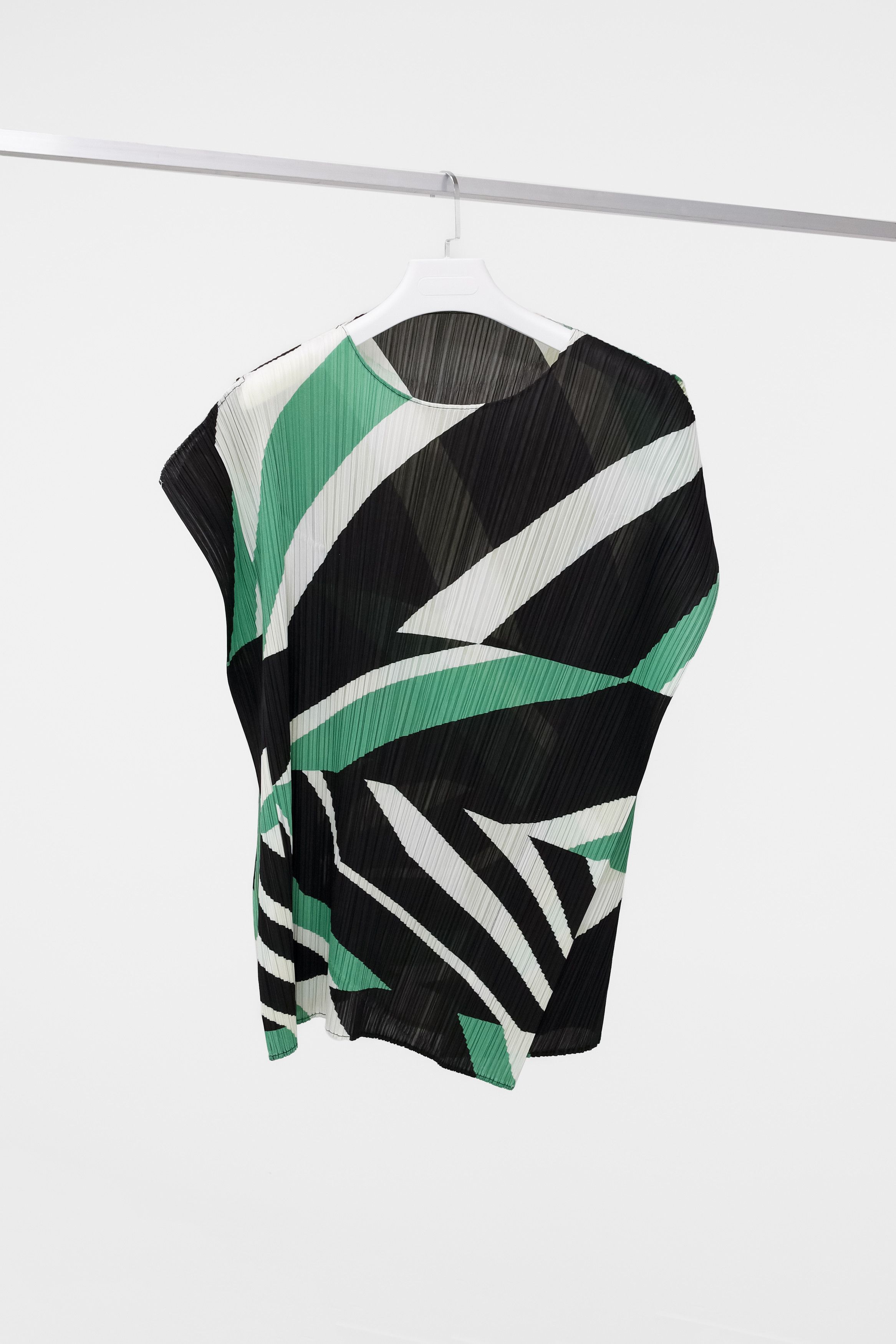 Pleats Please Issey Miyake Crossroad in Geometric Lime Green