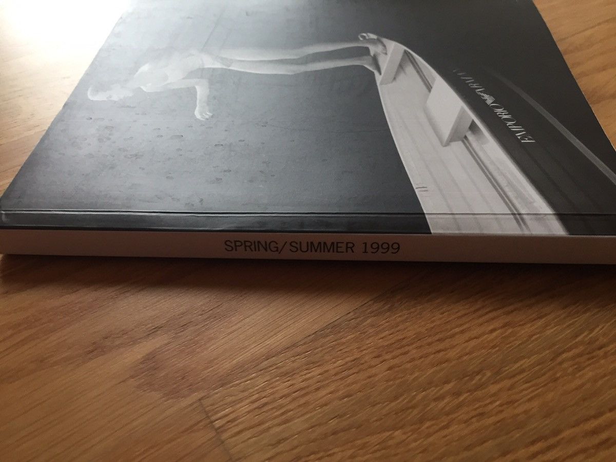 Emporio Armani EMPORIO ARMANI MENS & WOMENS LOOKBOOK - SS 1999 Size ONE SIZE - 2 Thumbnail