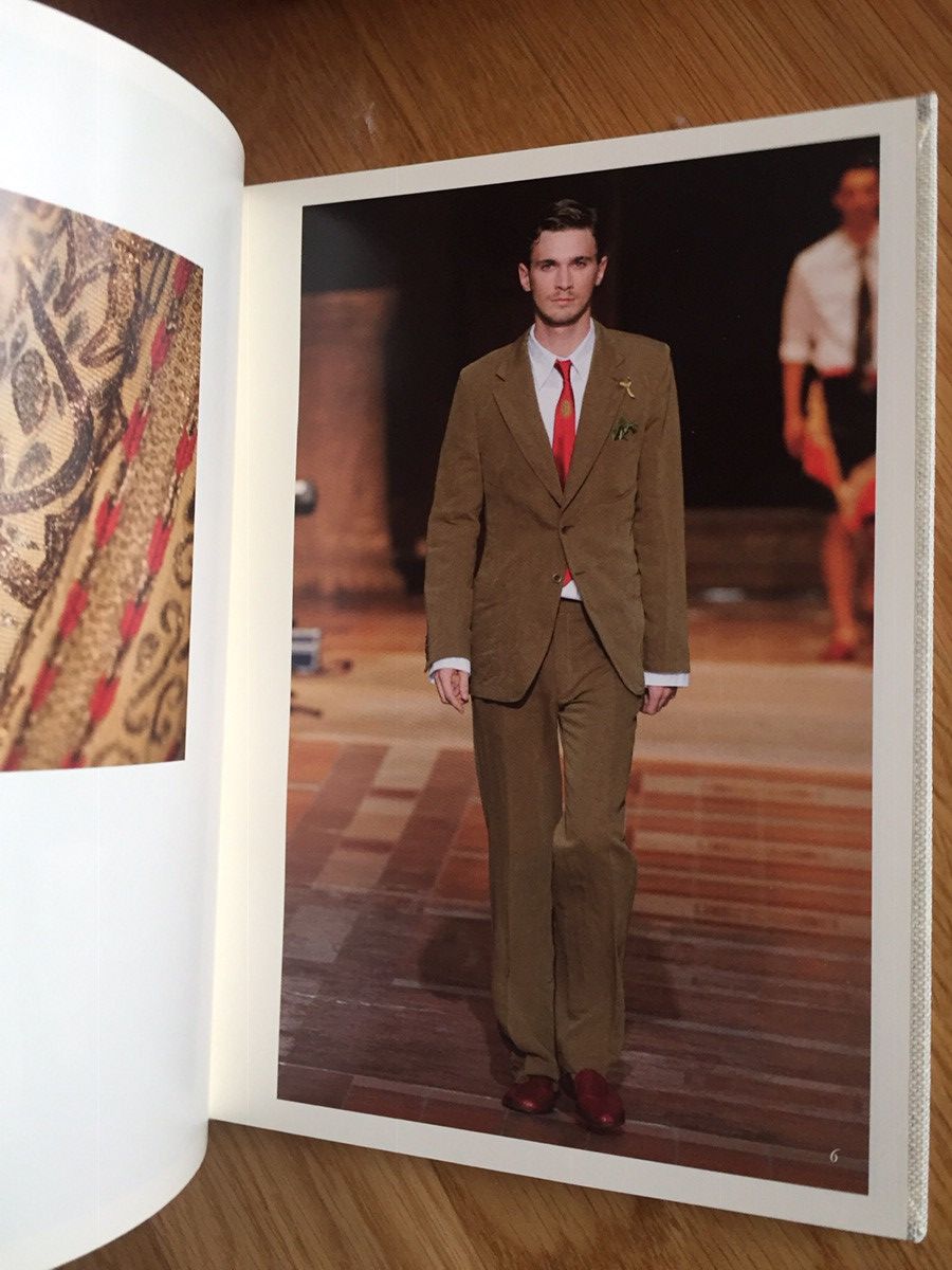 Dries Van Noten DRIES VAN NOTEN MENSWEAR LOOKBOOK SET 2002 - 2017 Size ONE SIZE - 11 Thumbnail