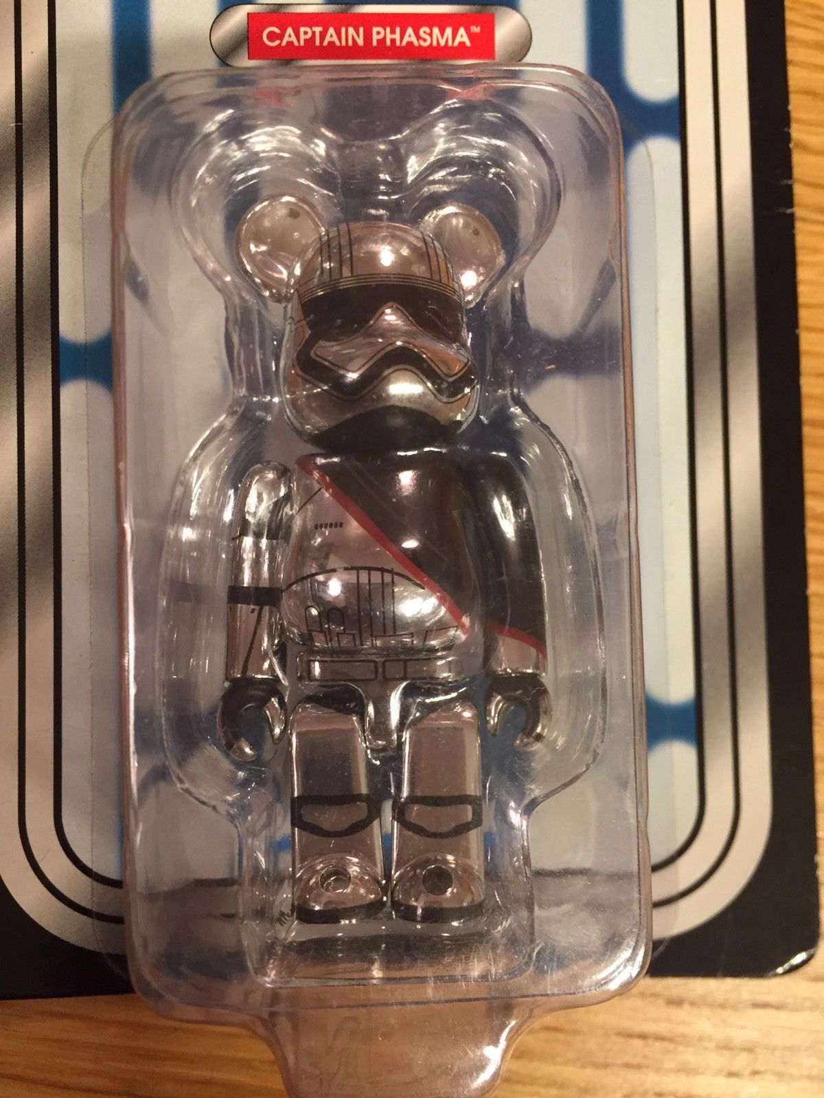 Medicom Toy MEDICOM TOY BE@RBRICK 100% STAR WARS CAPTAIN PHASMA - 2016 Size ONE SIZE - 8 Thumbnail