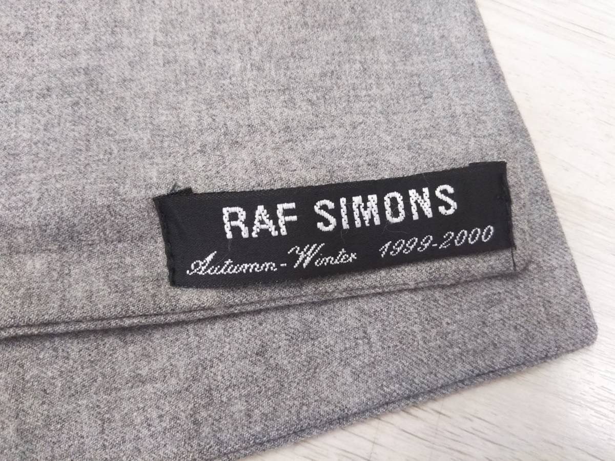 Raf Simons AW 1999 Grey Wool Scarf Size ONE SIZE - 1 Thumbnail