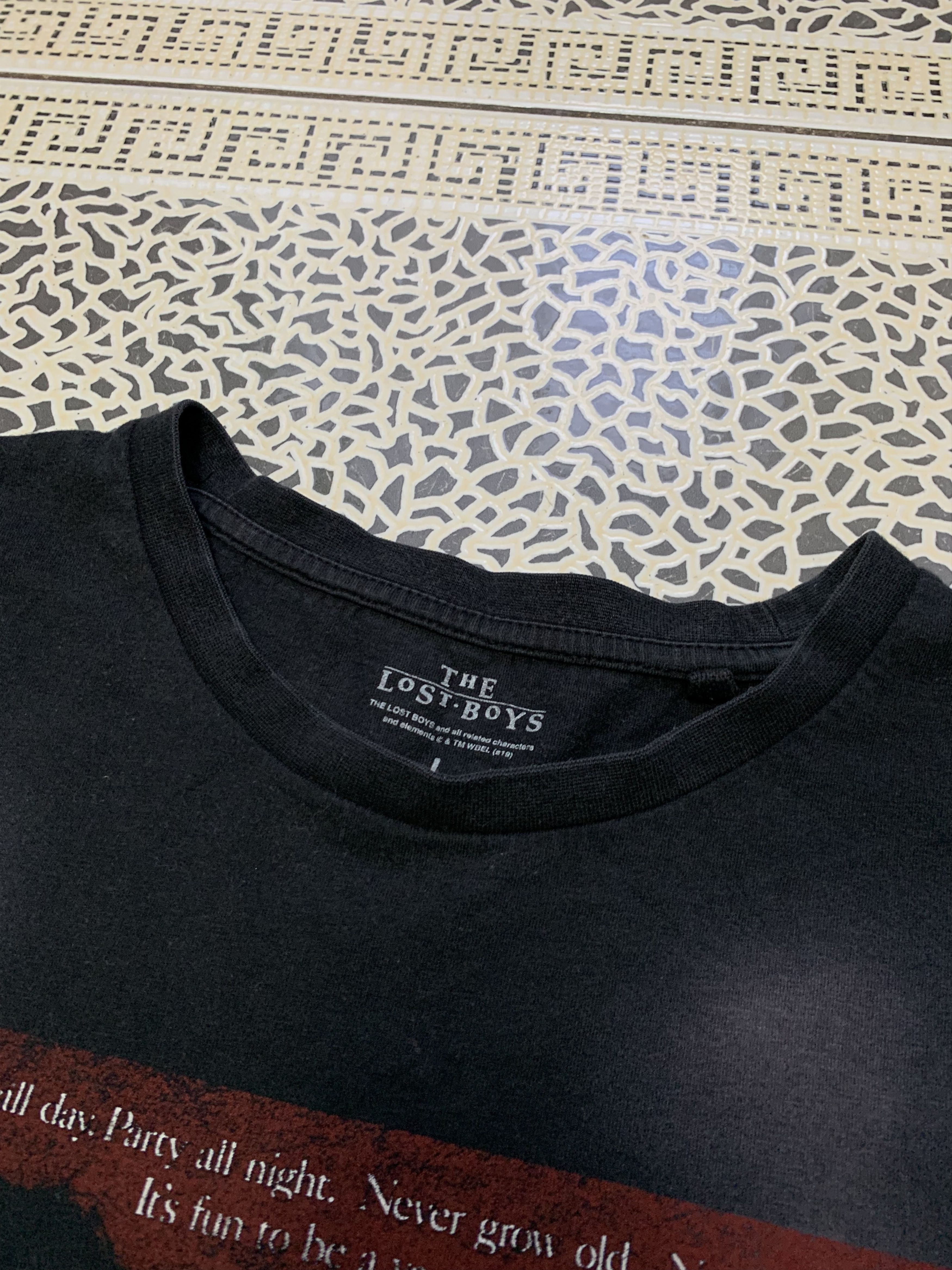 Vintage The Lost Boys tee movie Size US L / EU 52-54 / 3 - 8 Thumbnail
