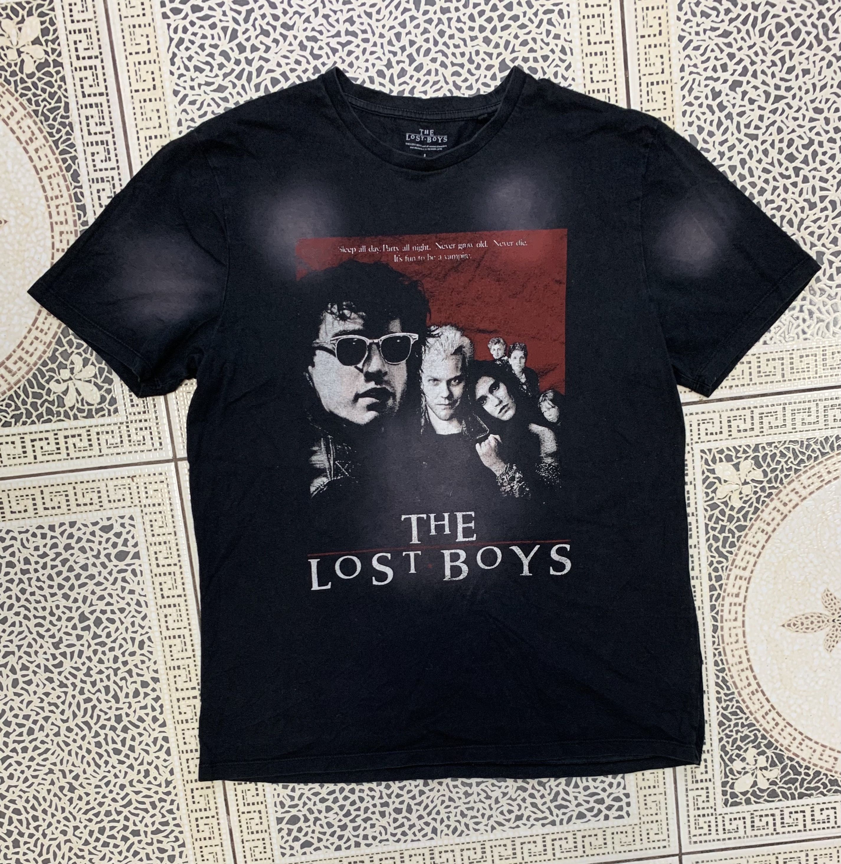 Vintage The Lost Boys tee movie Size US L / EU 52-54 / 3 - 1 Thumbnail
