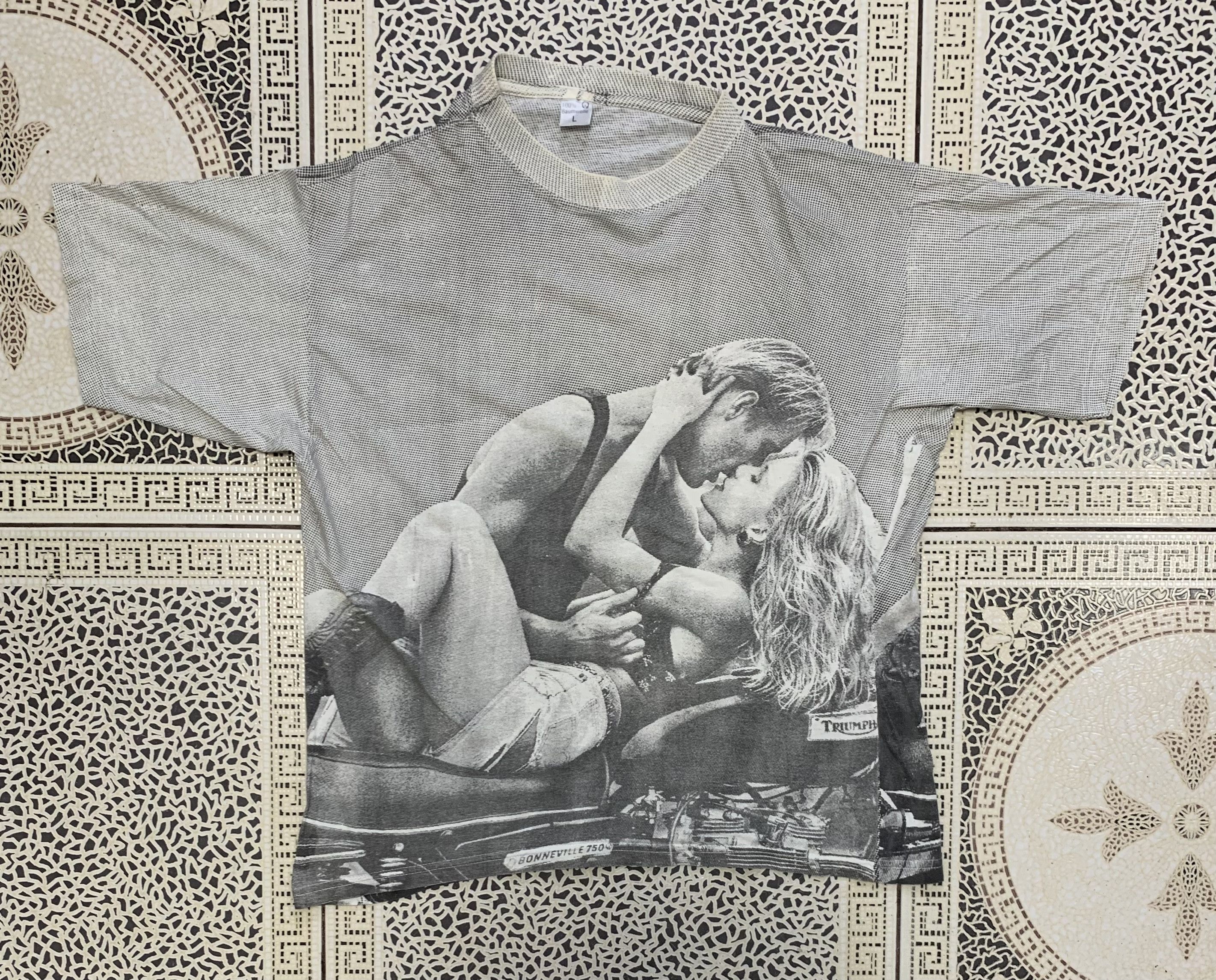 Vintage Triumph Bonneville Motorcycle Vintage tee OVER PRINT Size US L / EU 52-54 / 3 - 1 Thumbnail