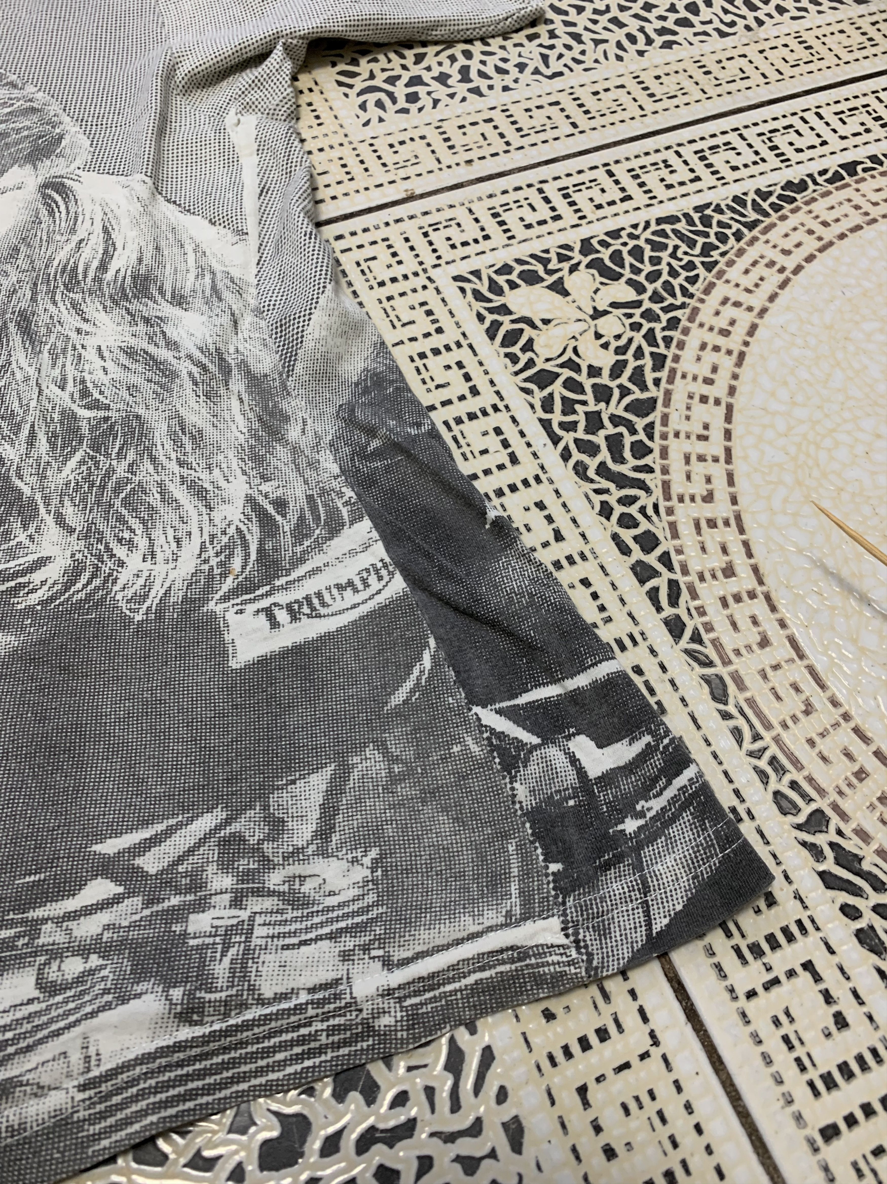 Vintage Triumph Bonneville Motorcycle Vintage tee OVER PRINT Size US L / EU 52-54 / 3 - 7 Thumbnail