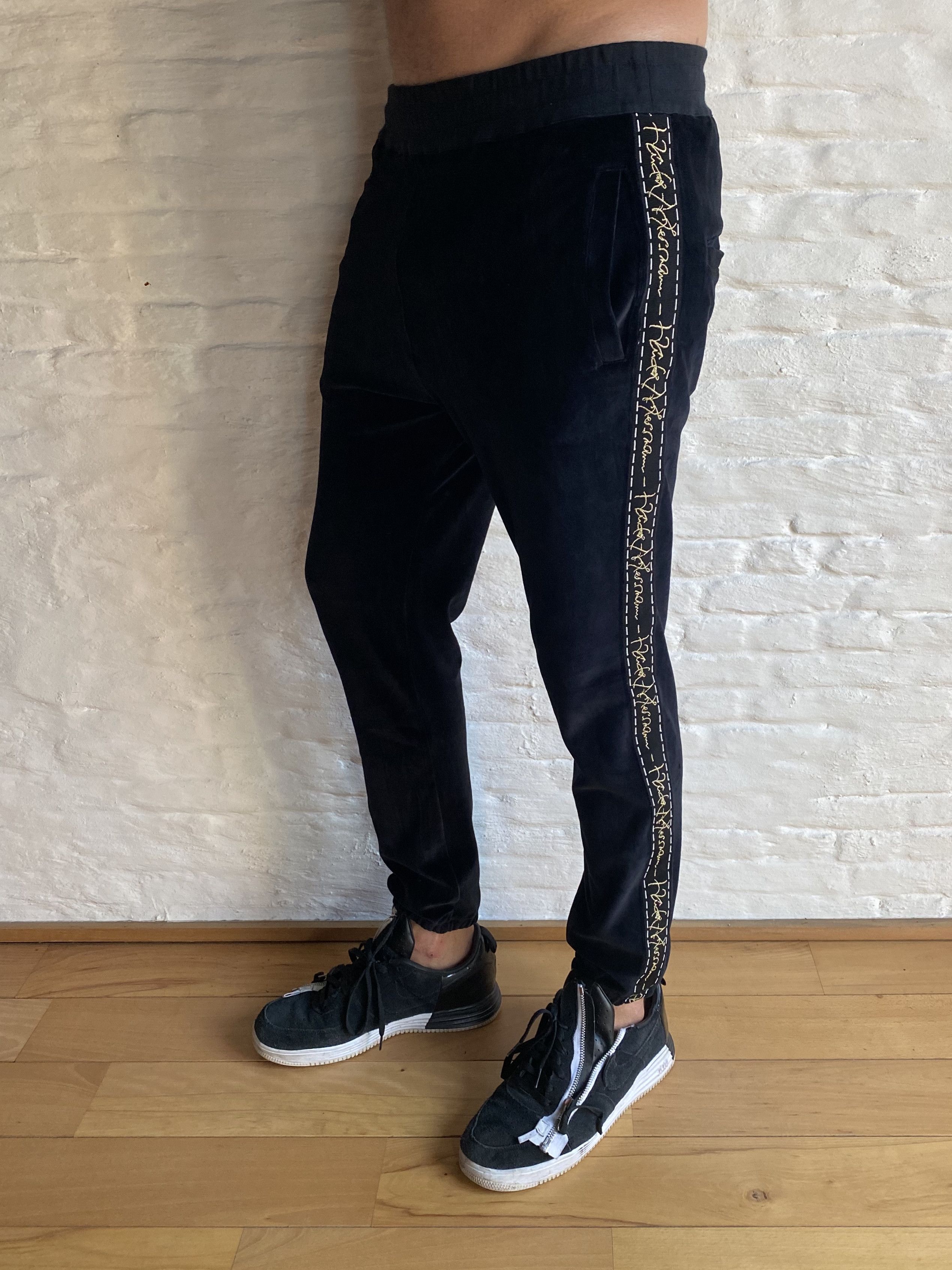 Haider Ackermann FW21 Velvet Sweatpants Size XL Size US 36 / EU 52 - 1 Thumbnail