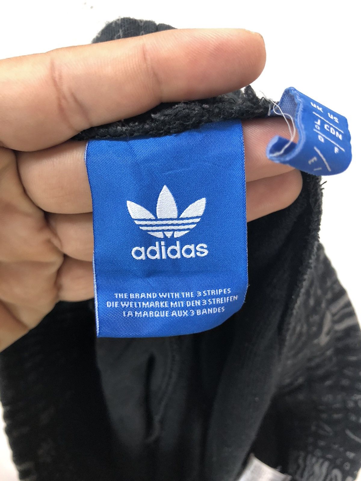 Adidas Adidas The Brand With The 3 Stripes Fuul Print Size US 32 / EU 48 - 12 Thumbnail