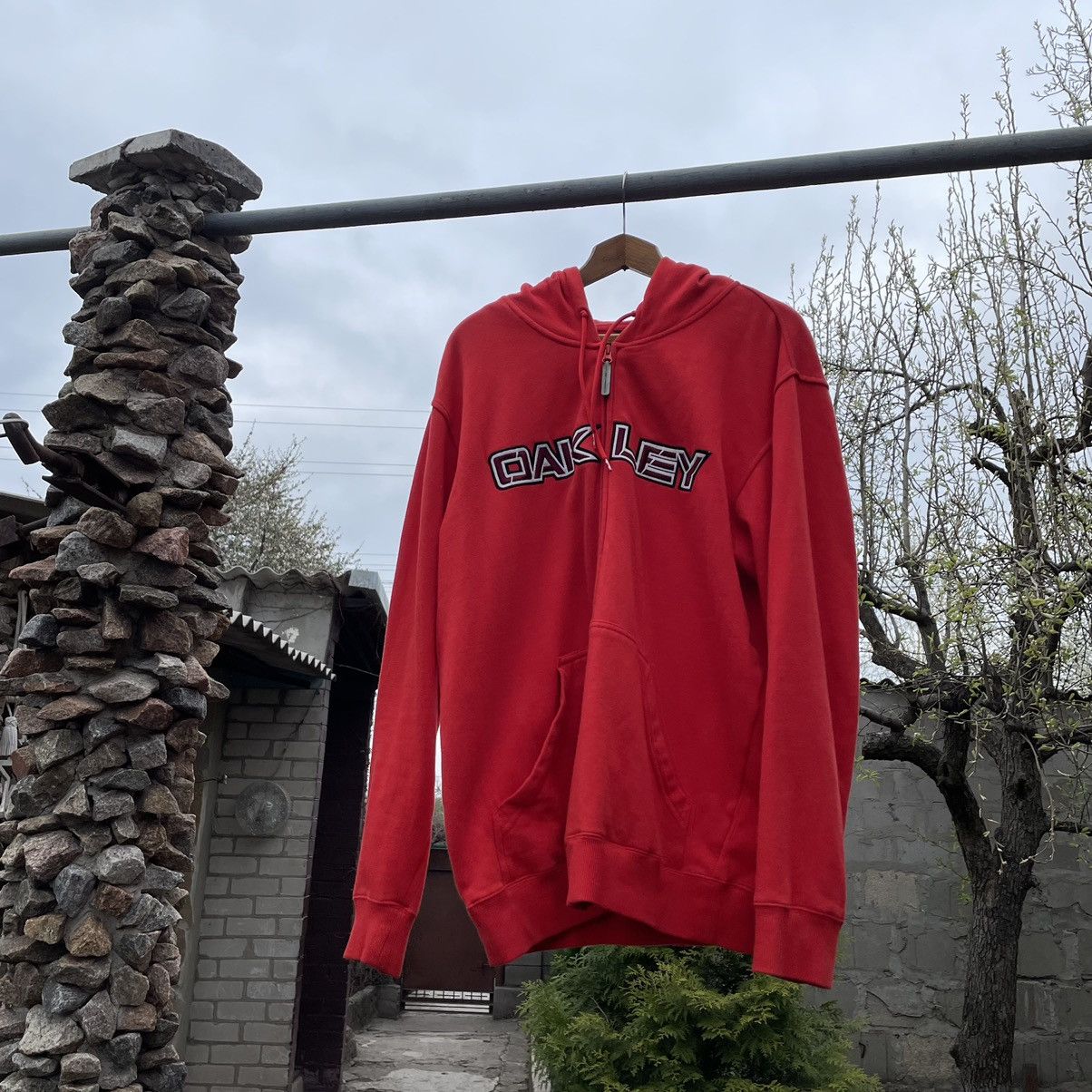 Oakley × Vintage Vintage Oakley Big Logo Zip Hoodie Size US L / EU 52-54 / 3 - 12 Thumbnail