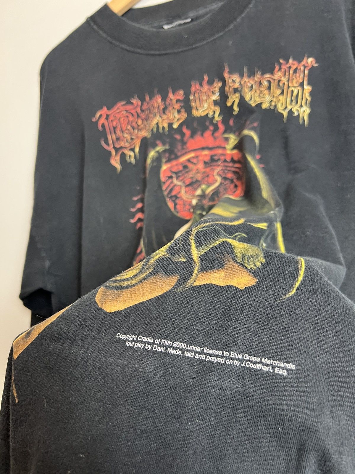 Band Tees Vintage 2000 Cradle of Filth Behind Me Satan 90s Band Tshirt Size US XL / EU 56 / 4 - 7 Thumbnail