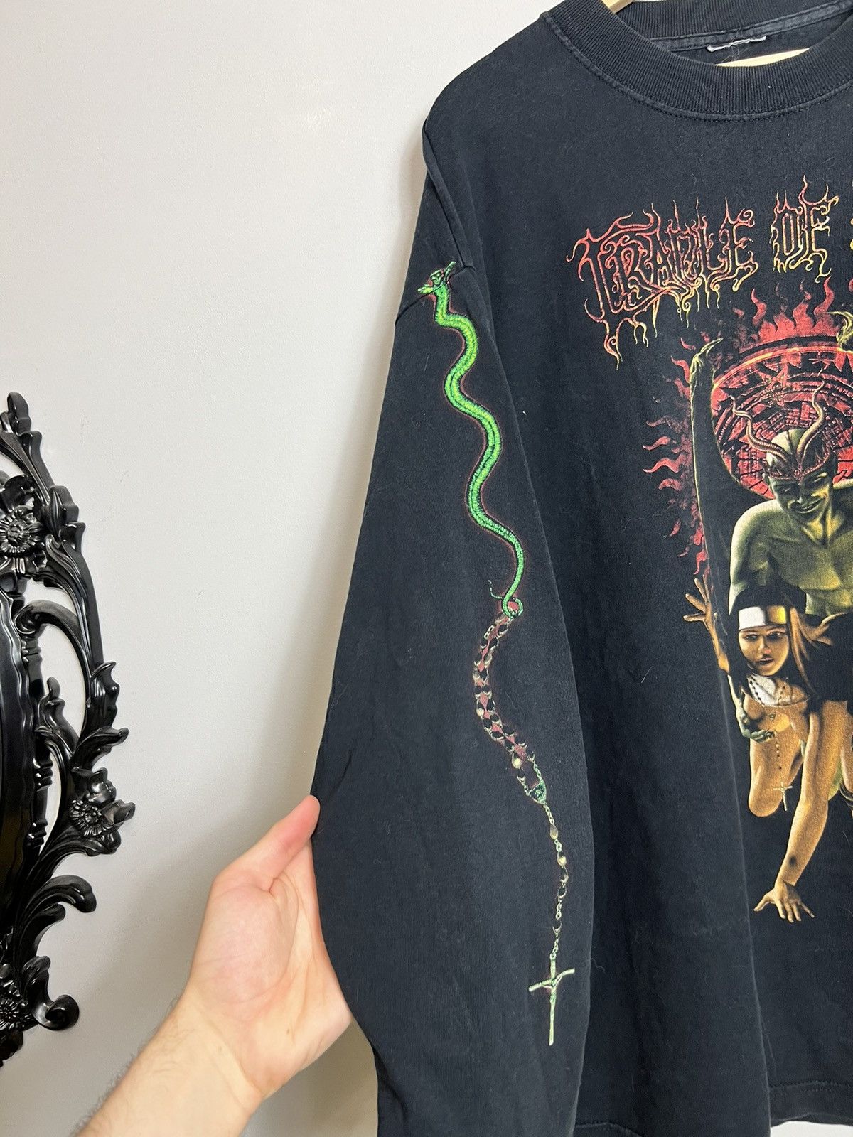 Band Tees Vintage 2000 Cradle of Filth Behind Me Satan 90s Band Tshirt Size US XL / EU 56 / 4 - 3 Thumbnail