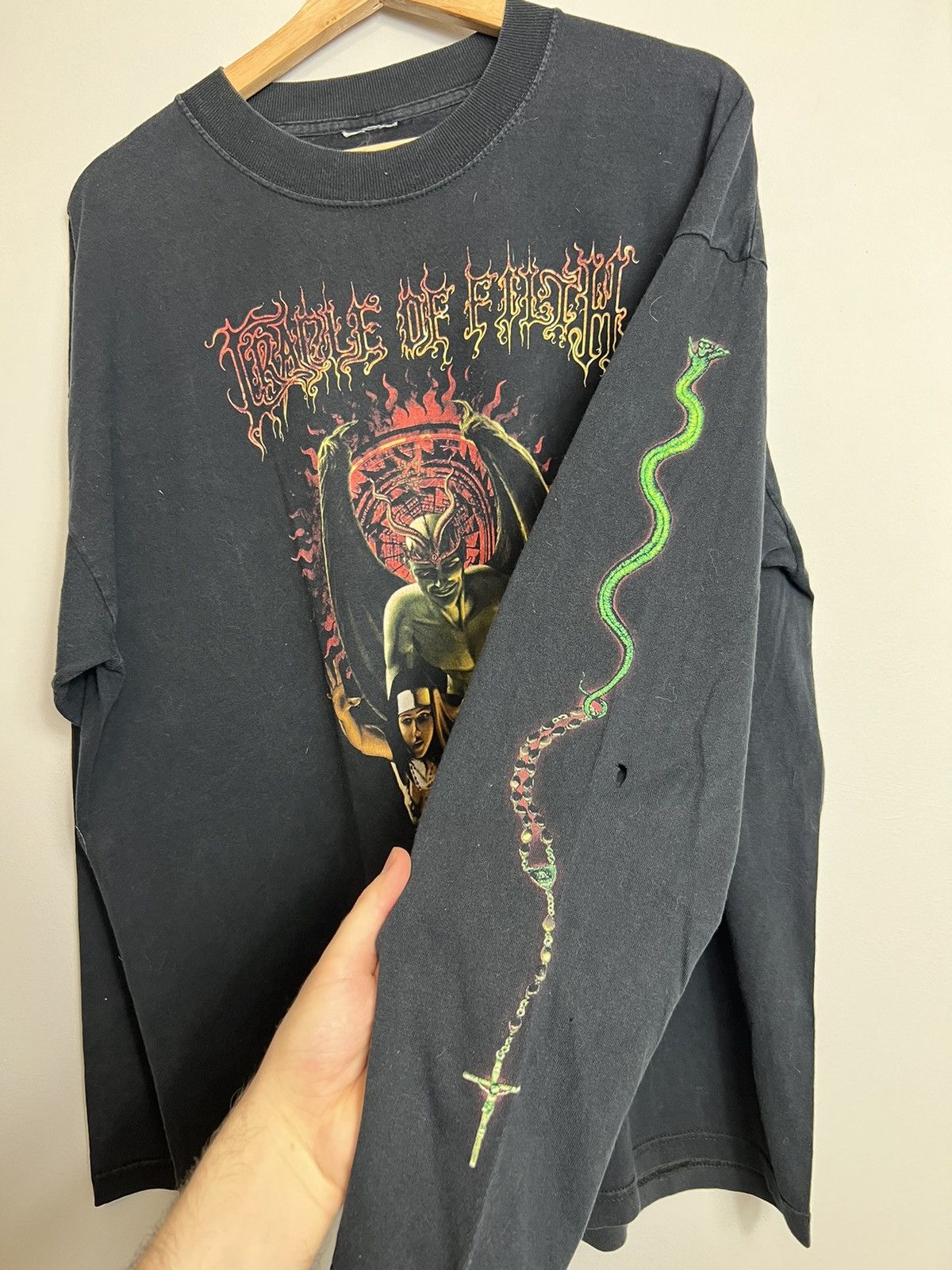 Band Tees Vintage 2000 Cradle of Filth Behind Me Satan 90s Band Tshirt Size US XL / EU 56 / 4 - 6 Thumbnail