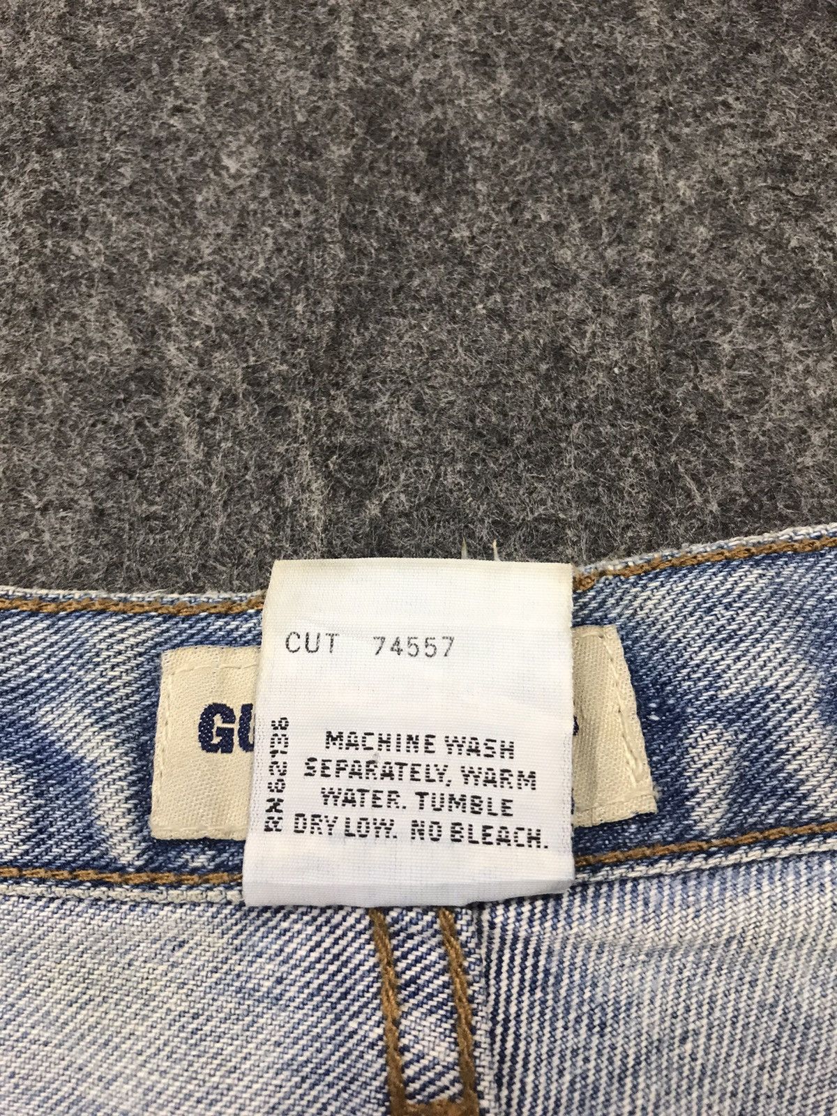 Guess Vintage Guess Jeans Loose Fit Design Size US 39 - 14 Thumbnail