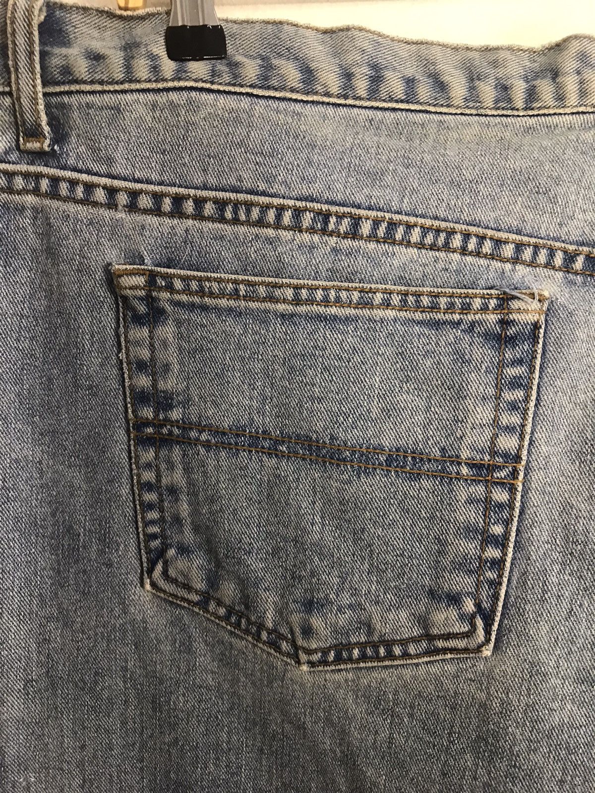 Guess Vintage Guess Jeans Loose Fit Design Size US 39 - 12 Thumbnail