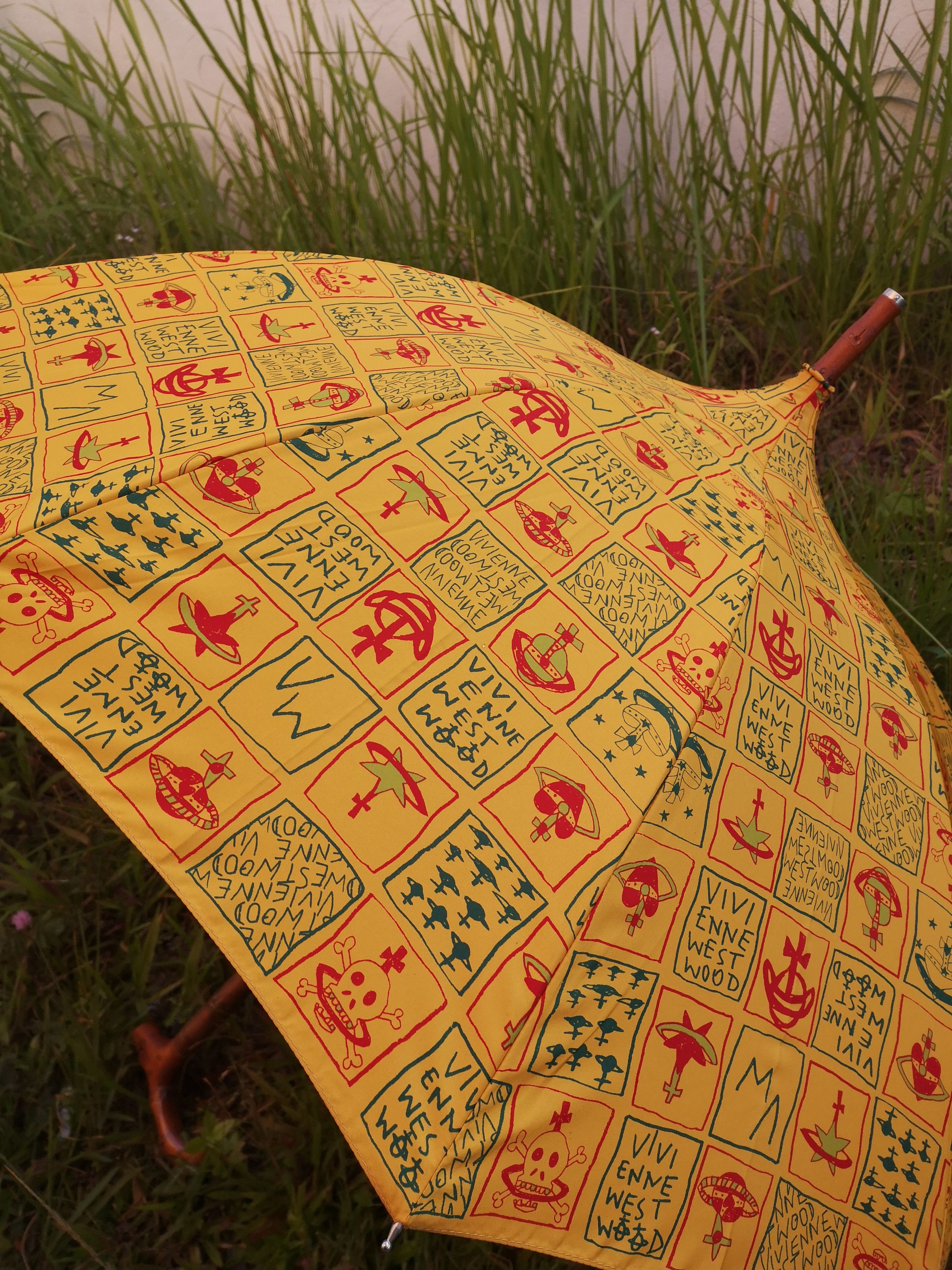 Designer × Vivienne Westwood Limited Edition Vivienne Westwood Over Print Logo Umbrella Size ONE SIZE - 6 Thumbnail