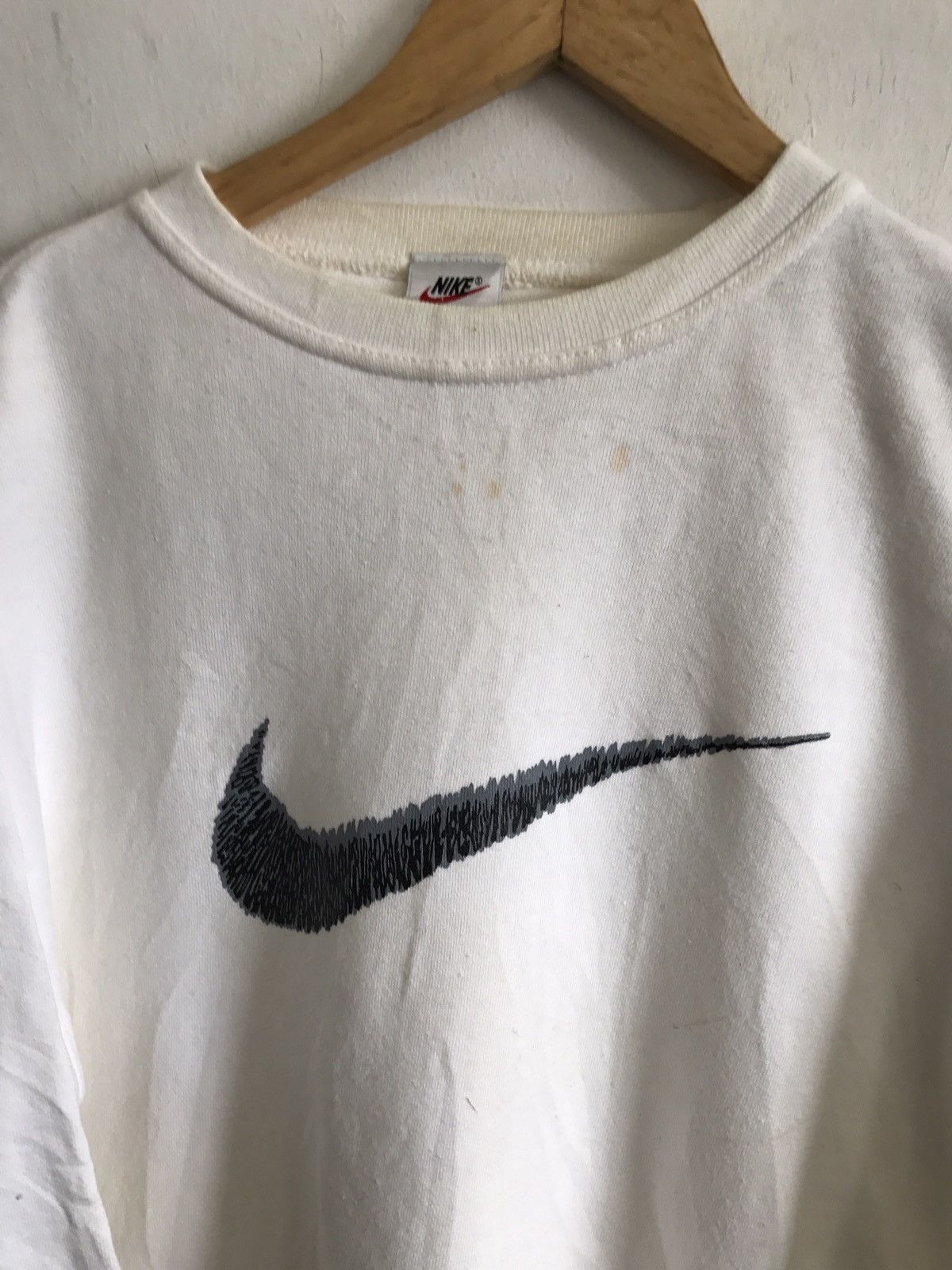 Nike Nike Swoosh Big Logo Crewneck Sweatshirt Size US M / EU 48-50 / 2 - 3 Thumbnail