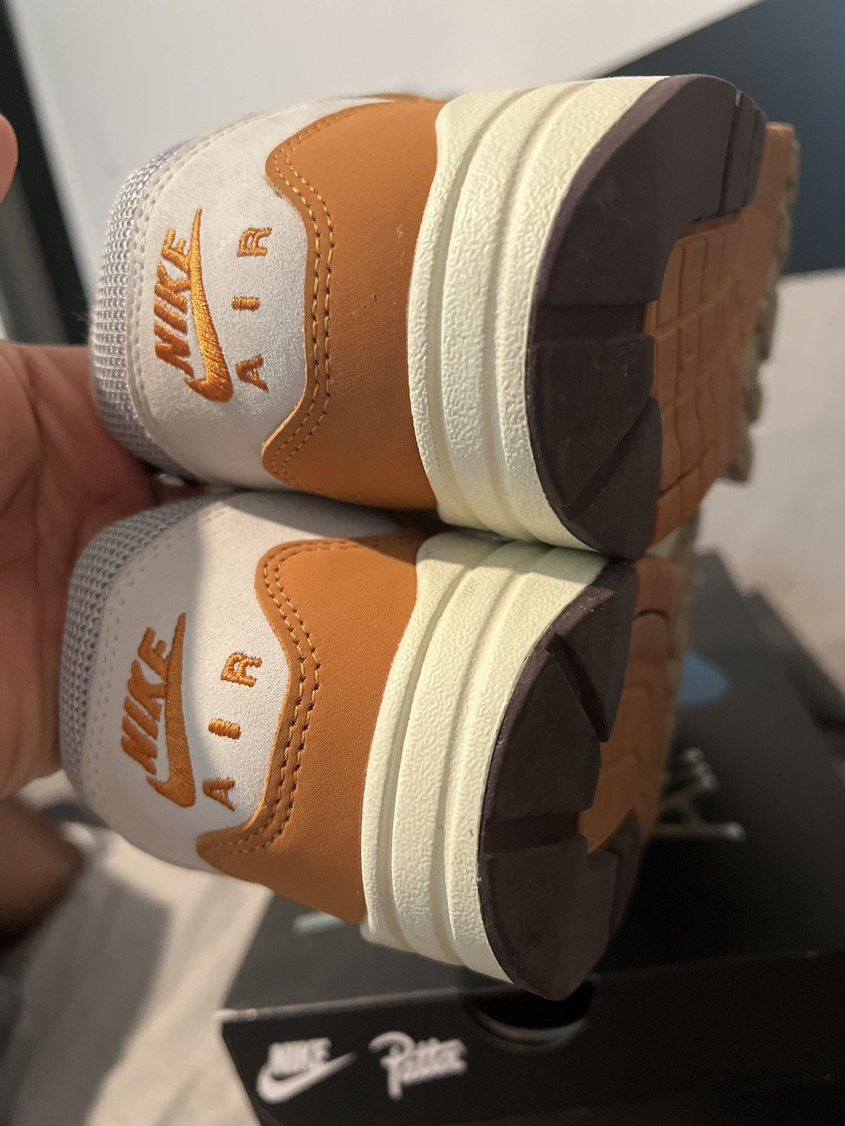 Nike × Patta Nike Patta Airmax 1 Size US 9 / EU 42 - 7 Thumbnail
