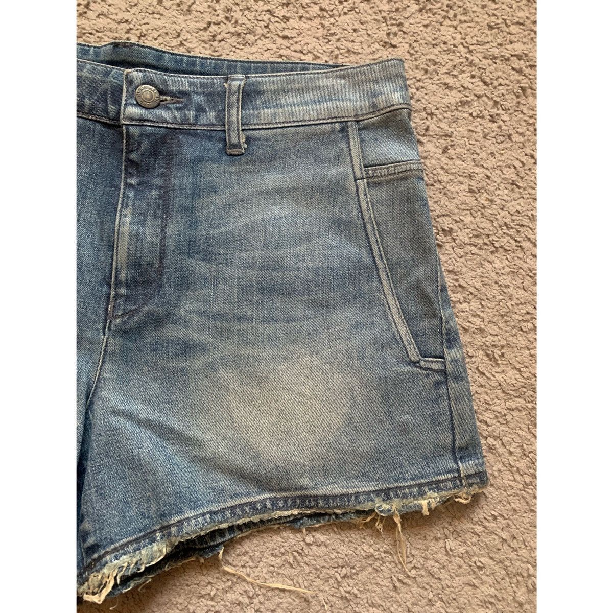 Helmut Lang HELMUT LANG WAX DISTRESS DENIM SHORTS Size 30" / US 8 / IT 44 - 9 Thumbnail