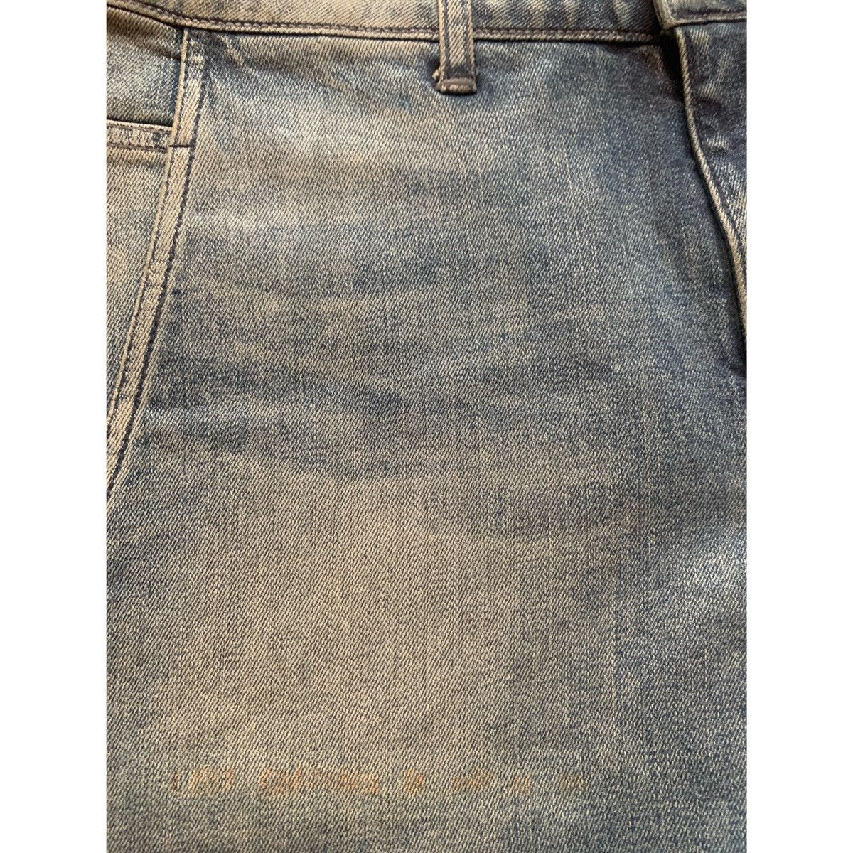 Helmut Lang HELMUT LANG WAX DISTRESS DENIM SHORTS Size 30" / US 8 / IT 44 - 11 Thumbnail