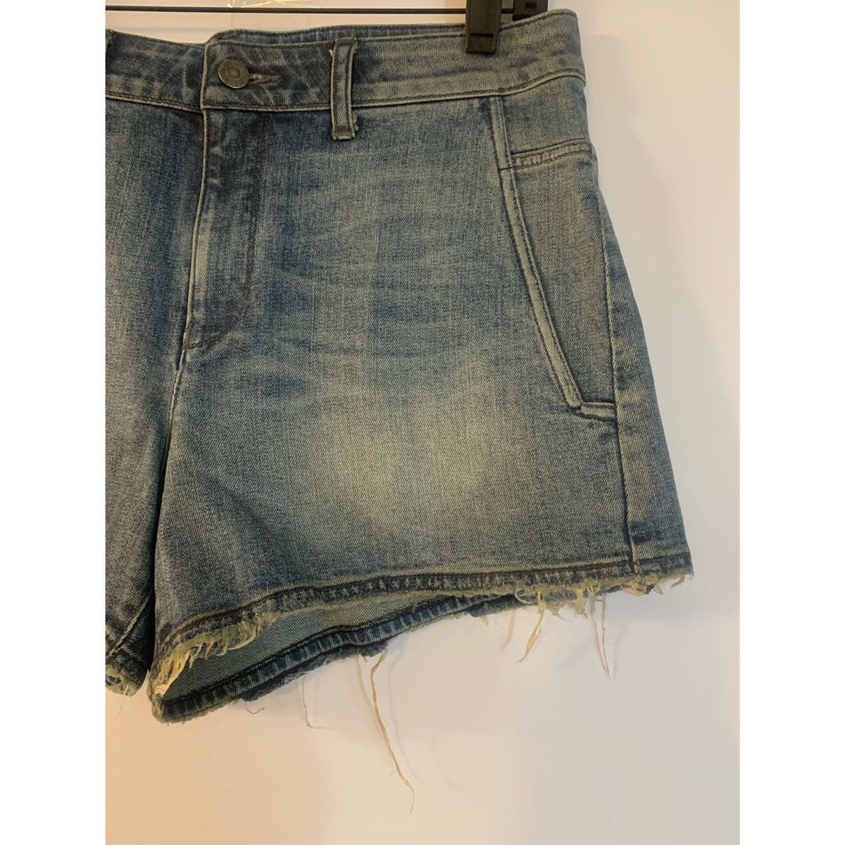 Helmut Lang HELMUT LANG WAX DISTRESS DENIM SHORTS Size 30" / US 8 / IT 44 - 2 Thumbnail