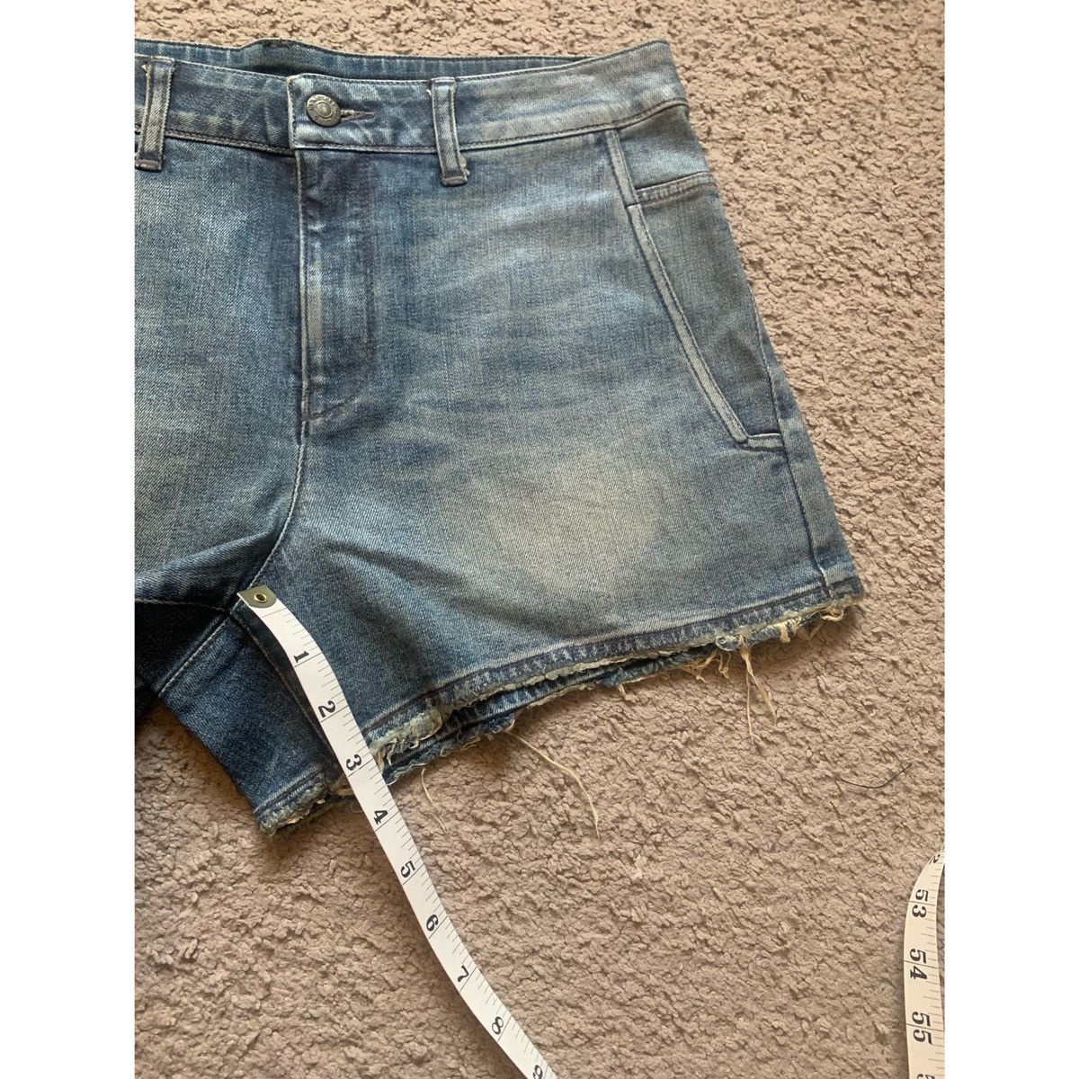 Helmut Lang HELMUT LANG WAX DISTRESS DENIM SHORTS Size 30" / US 8 / IT 44 - 21 Thumbnail