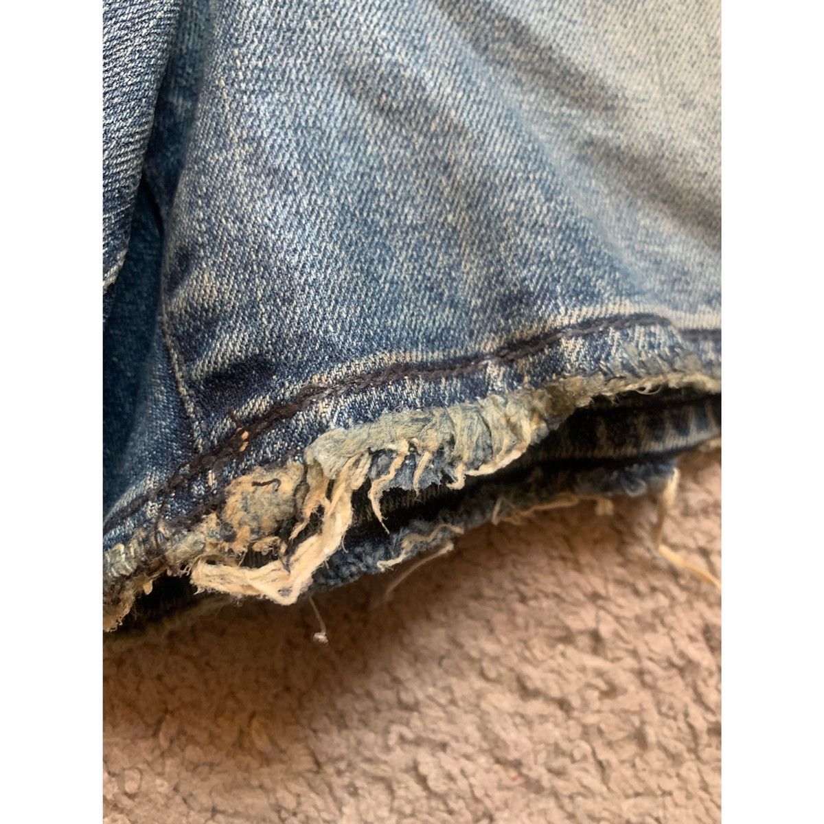 Helmut Lang HELMUT LANG WAX DISTRESS DENIM SHORTS Size 30" / US 8 / IT 44 - 12 Thumbnail