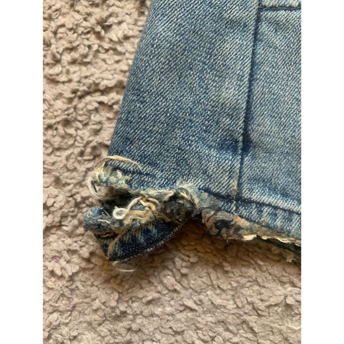Helmut Lang HELMUT LANG WAX DISTRESS DENIM SHORTS Size 30" / US 8 / IT 44 - 13 Thumbnail