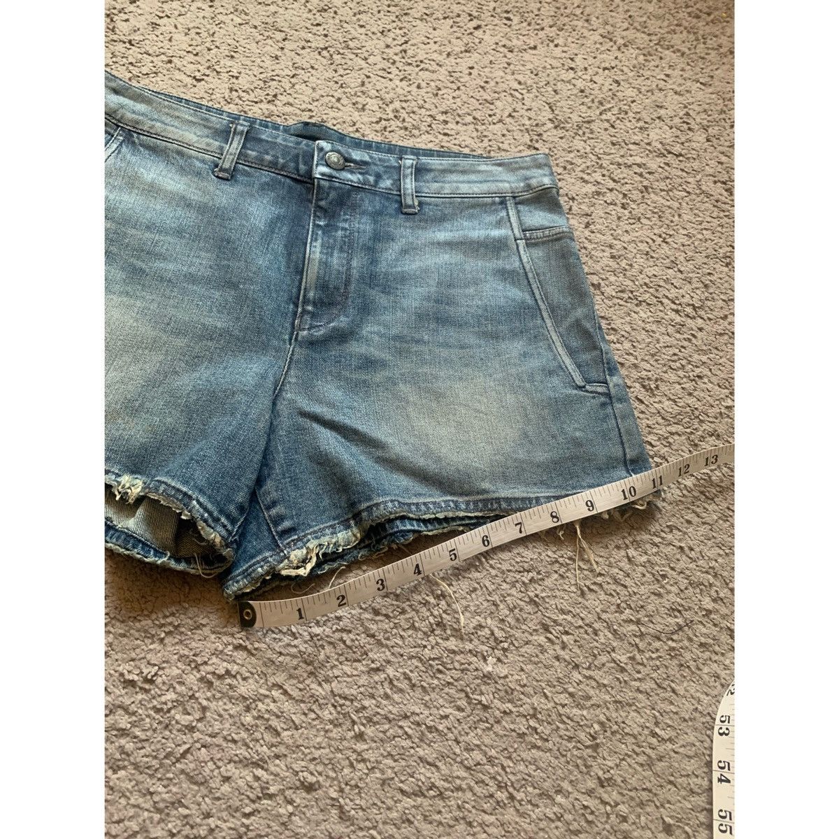 Helmut Lang HELMUT LANG WAX DISTRESS DENIM SHORTS Size 30" / US 8 / IT 44 - 20 Thumbnail