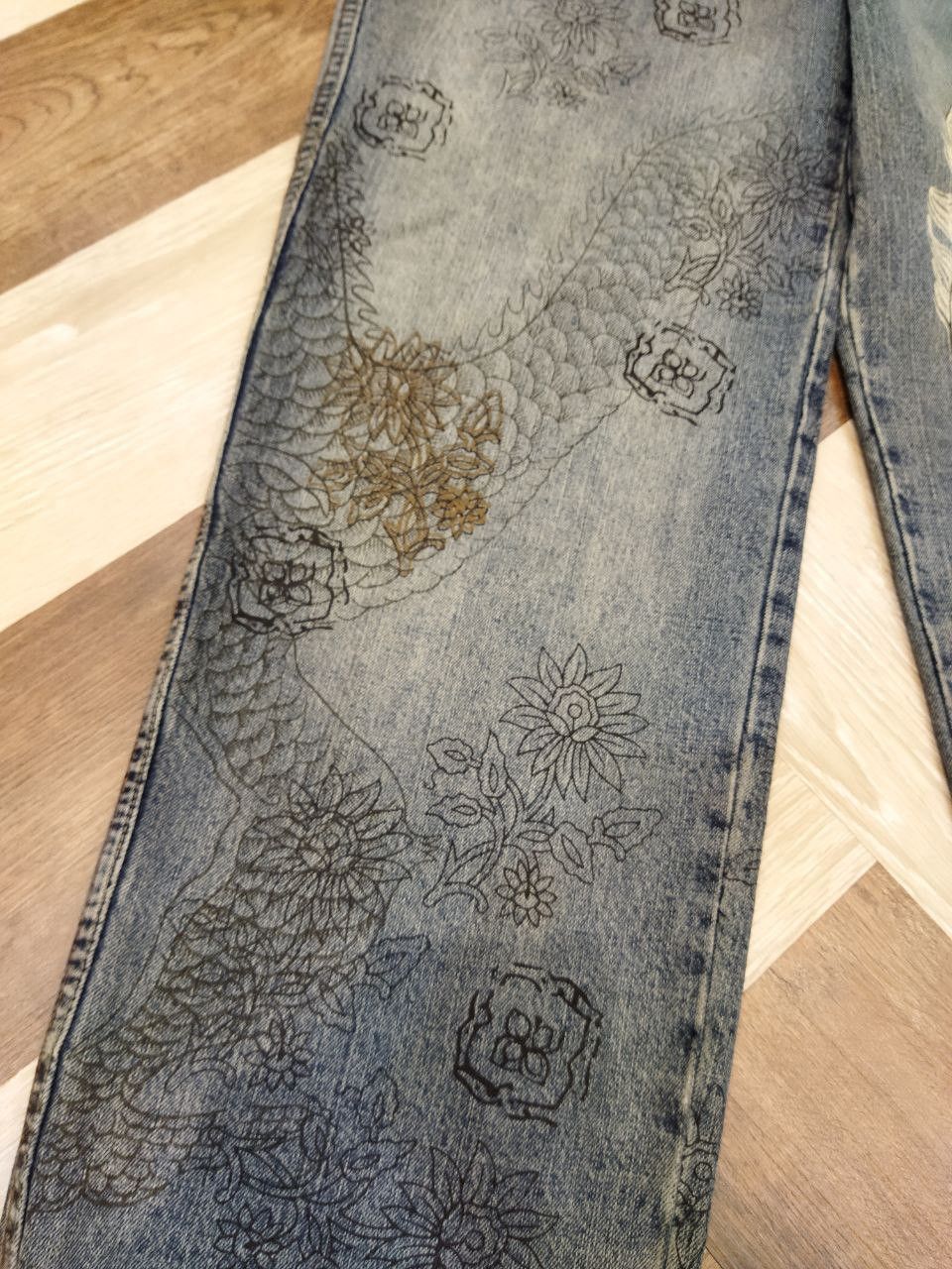 Vintage Sean John Sukajan Dragon Painted Baggy Jeans