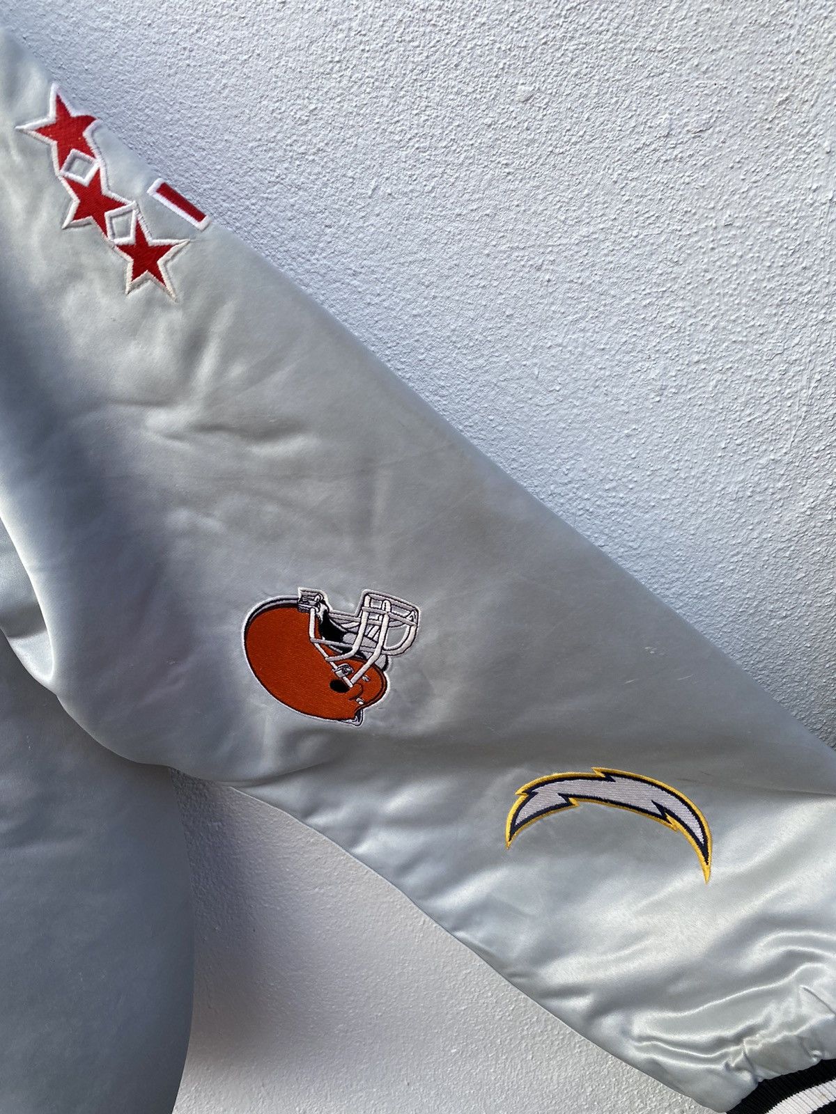 NFL Vintage NFL team jacket all logo patch satin bomber jacket Size US XL / EU 56 / 4 - 18 Thumbnail